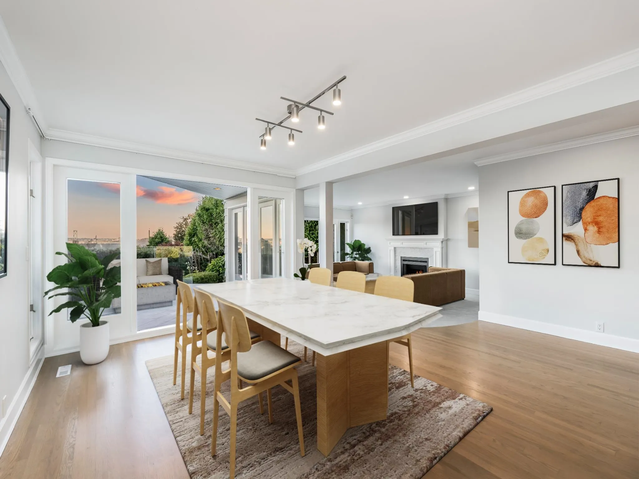 816 Anderson Crescent