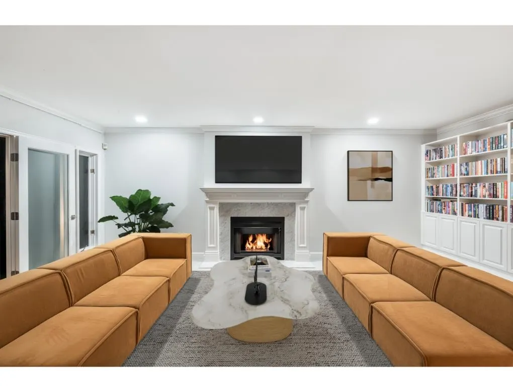 816 Anderson Crescent
