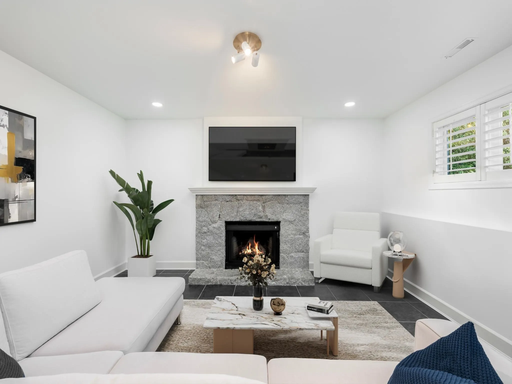 816 Anderson Crescent