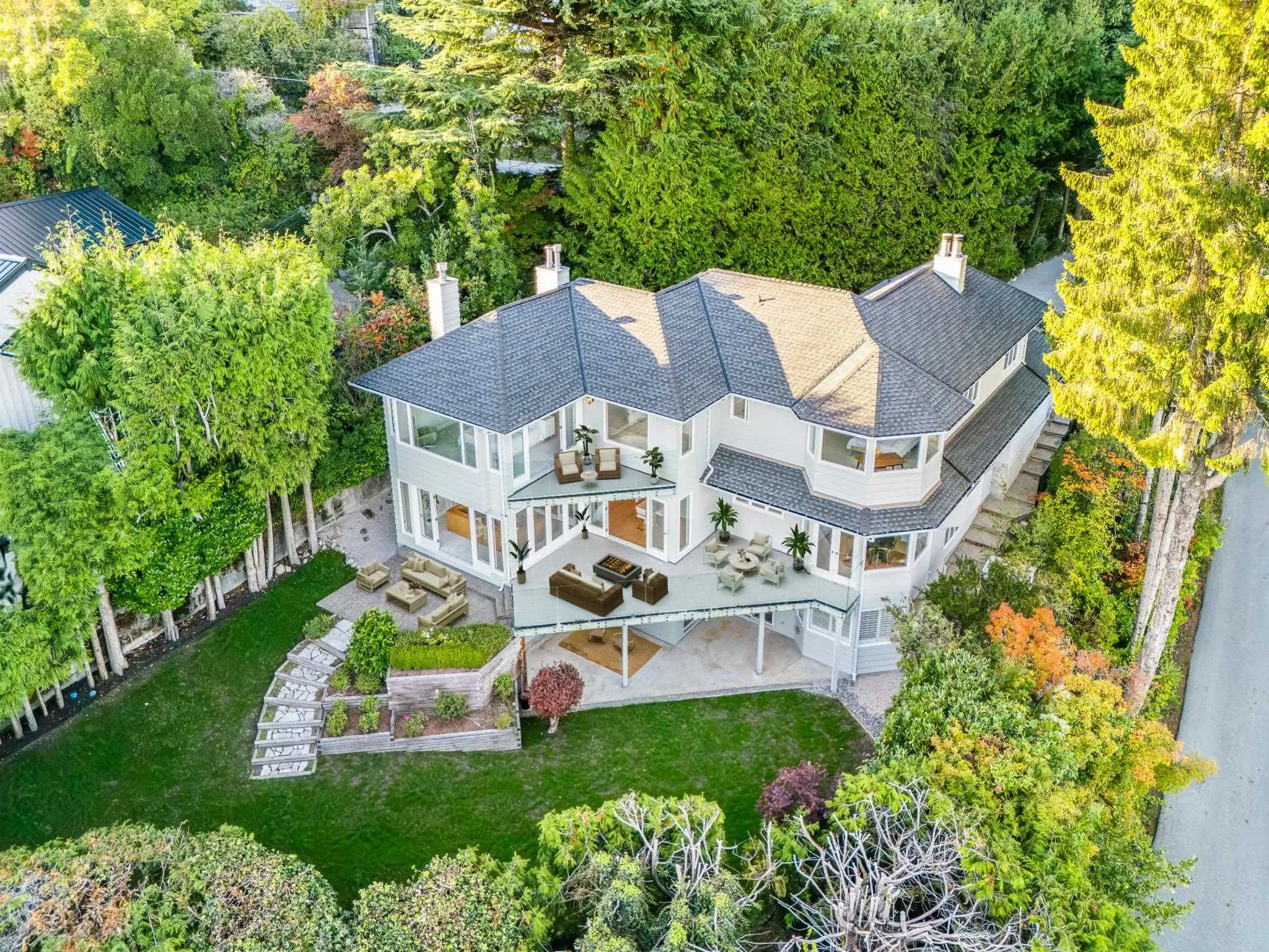 816 Anderson Crescent