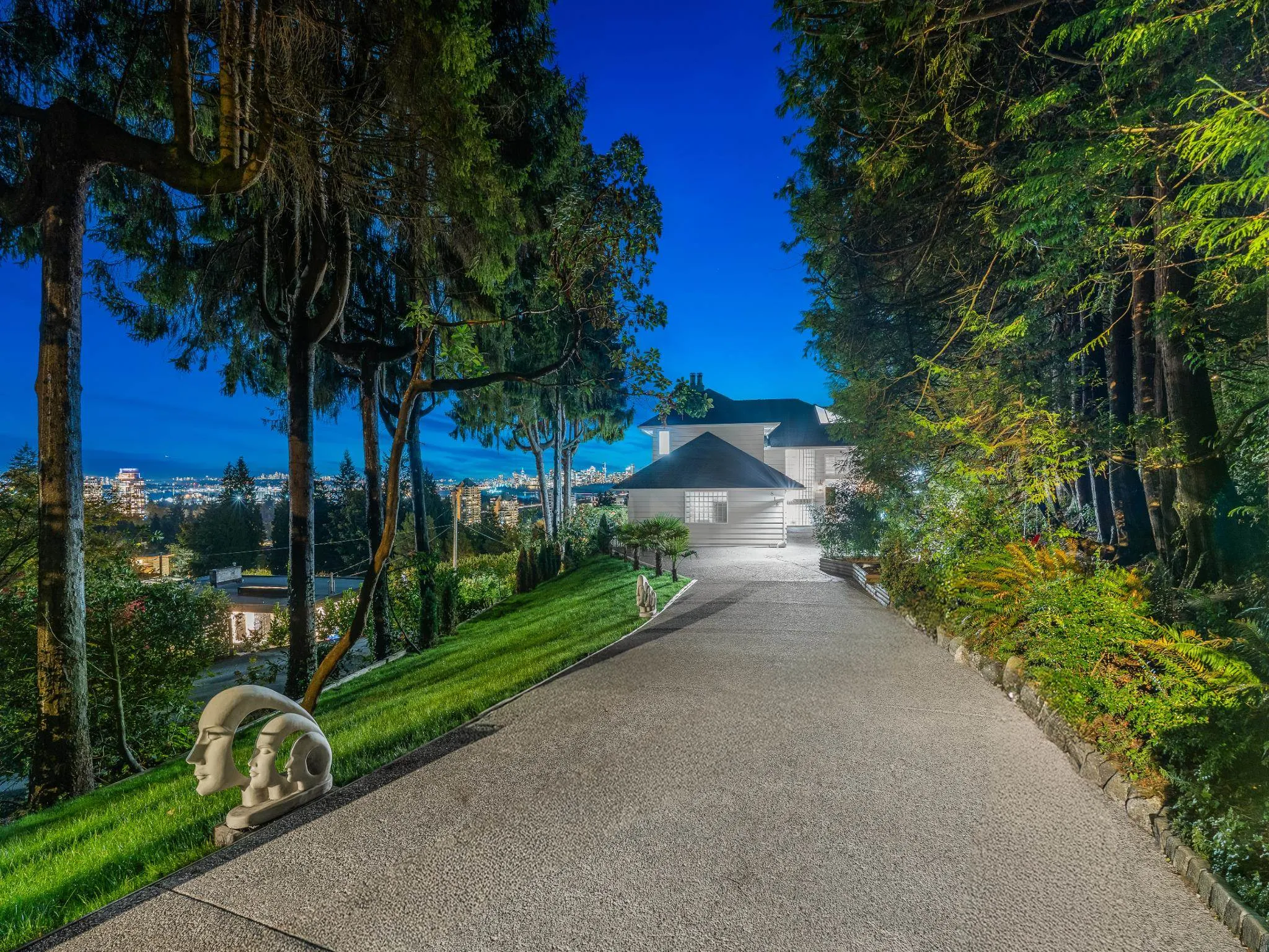 816 Anderson Crescent