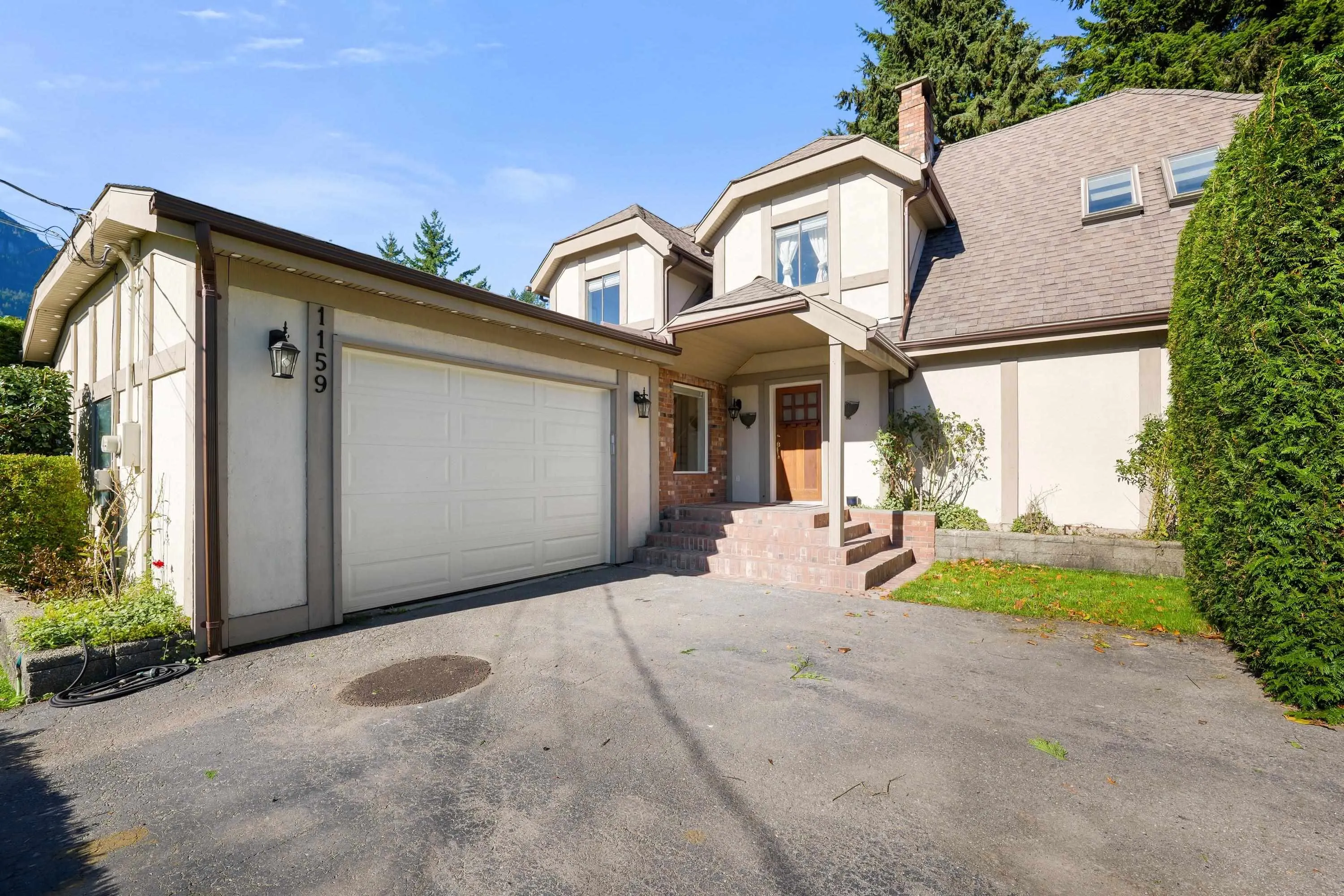 1159 Axen Road