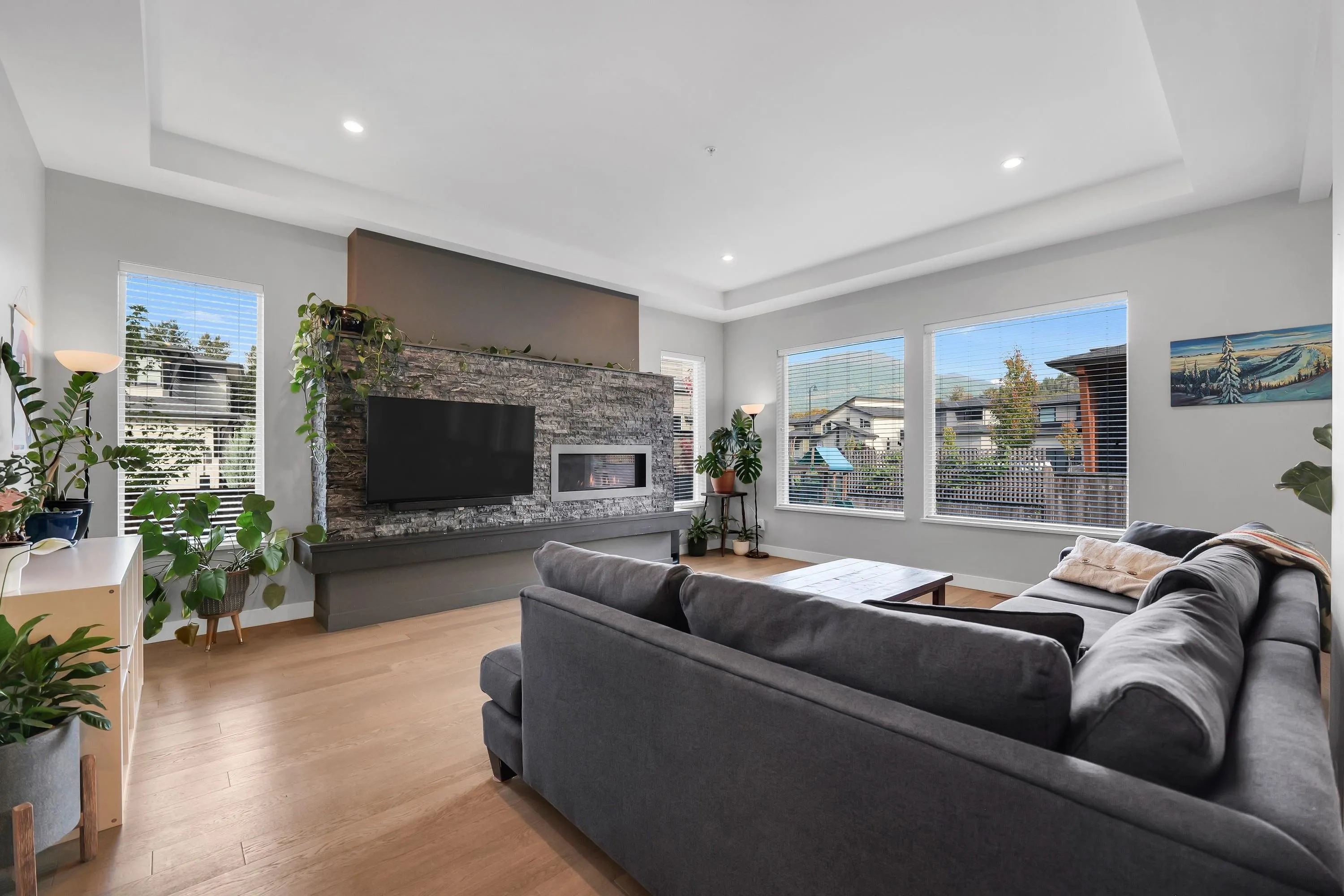 39262 Falcon Crescent
