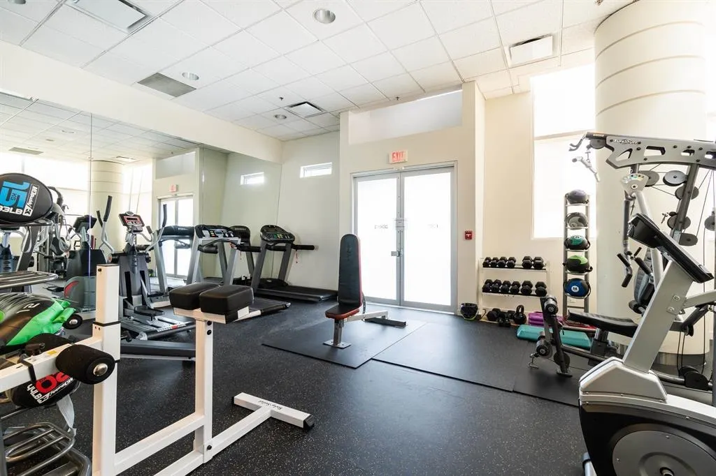 825 8080 Cambie Road
