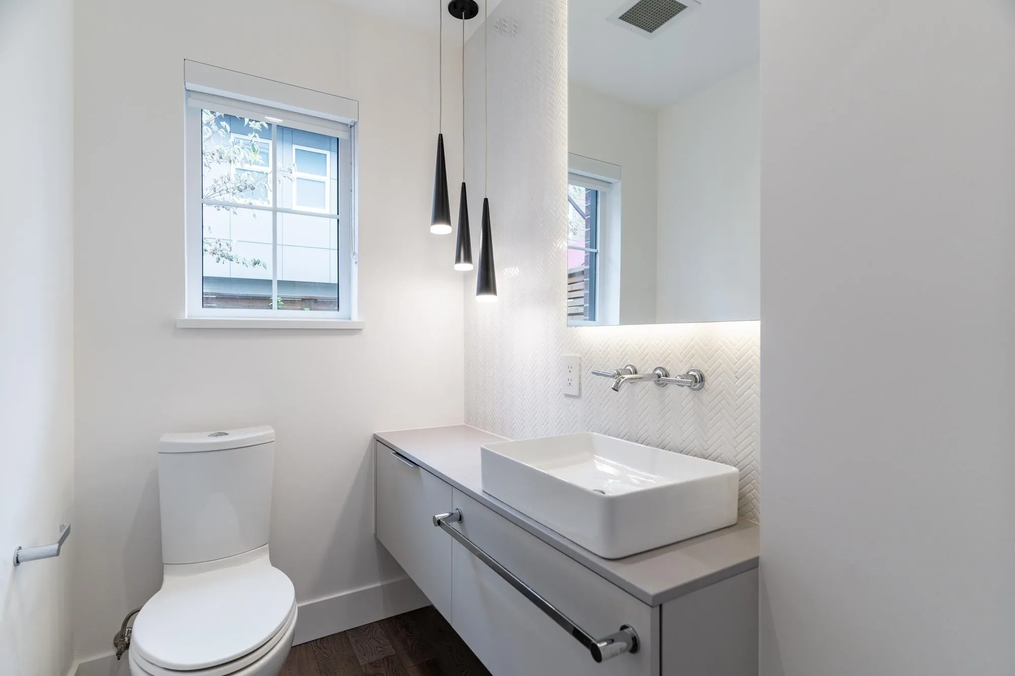 125 2070 Curling Road