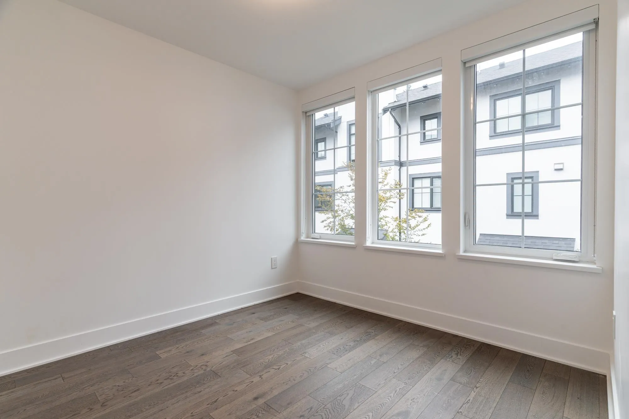 125 2070 Curling Road