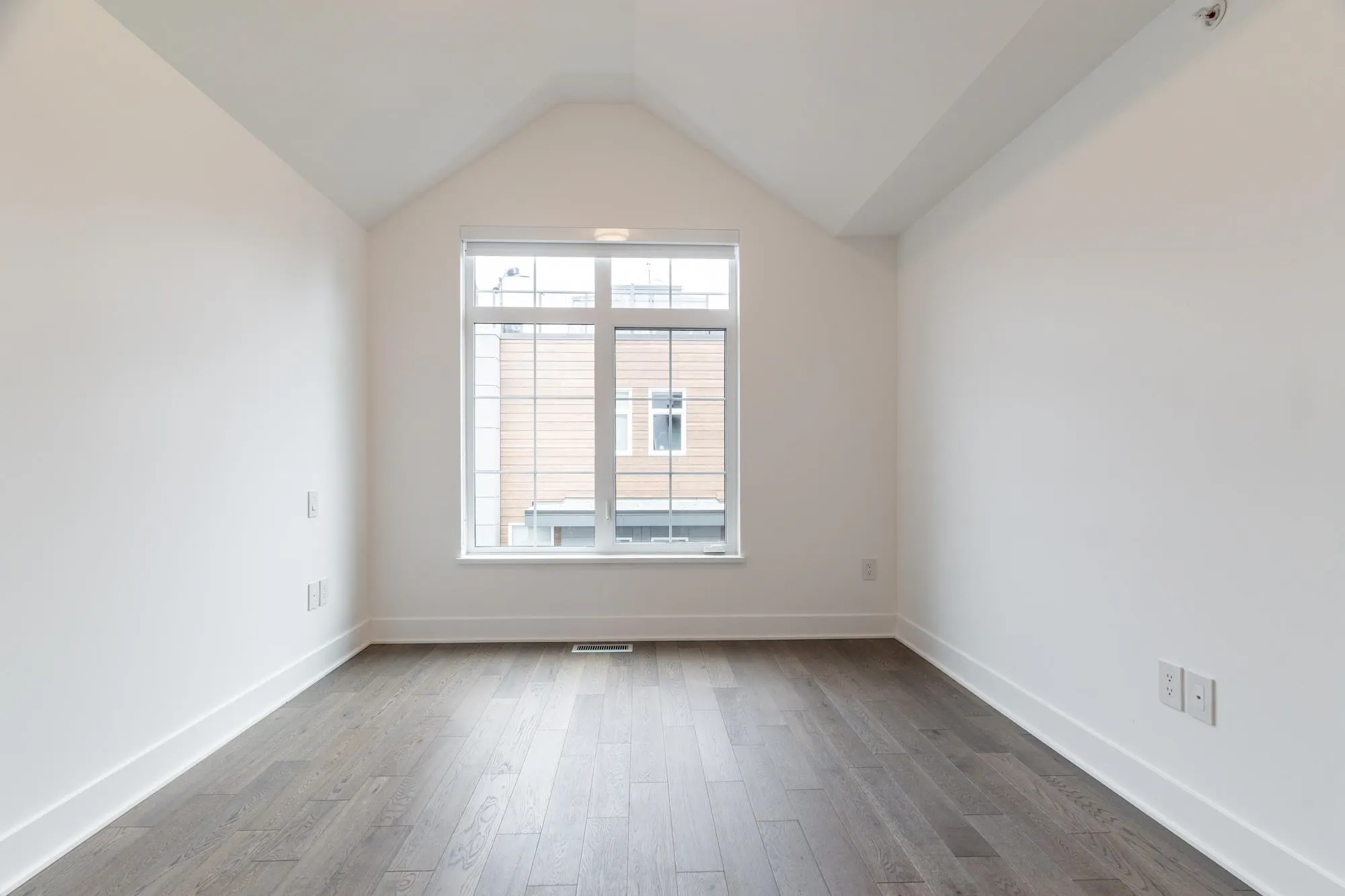 125 2070 Curling Road