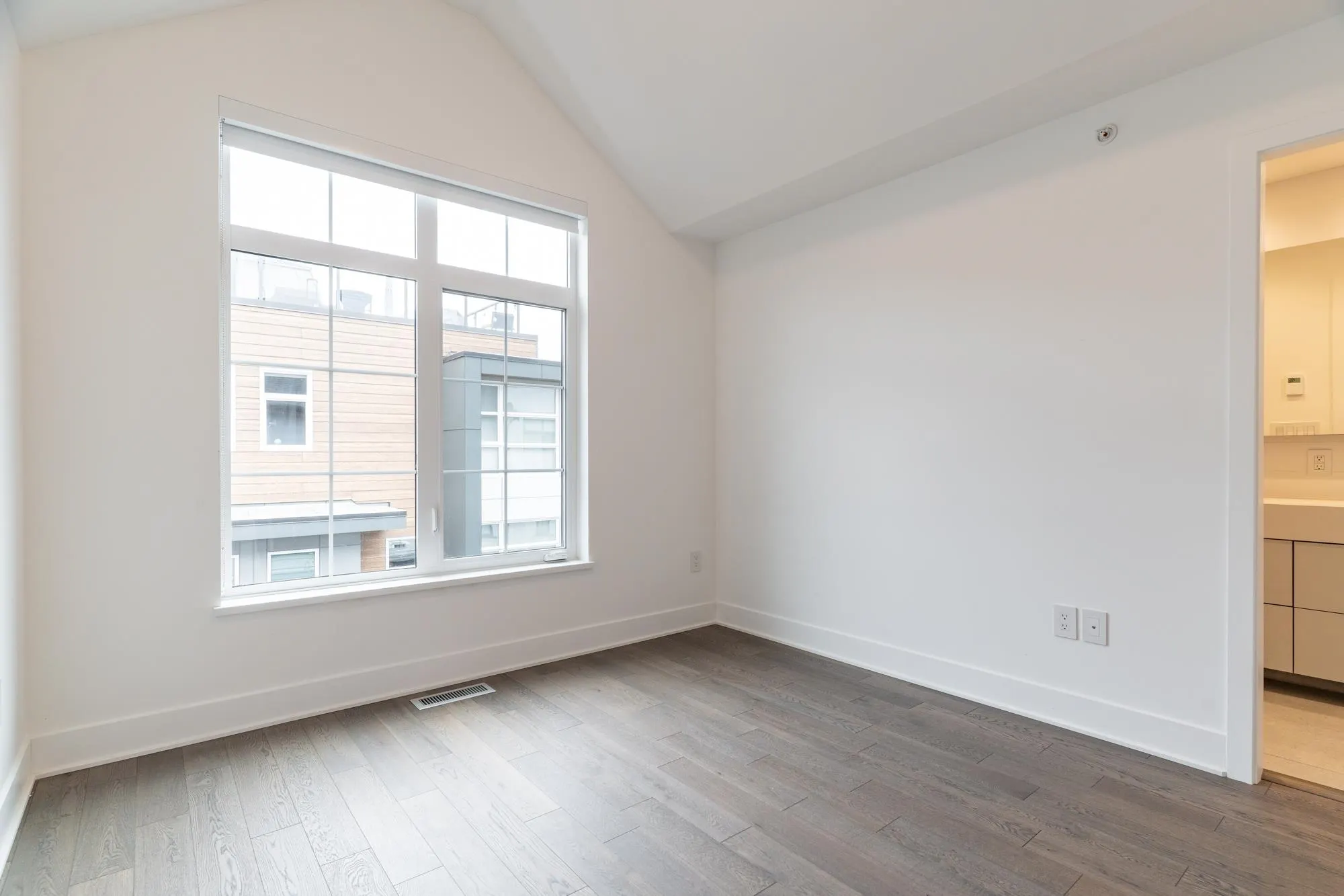 125 2070 Curling Road