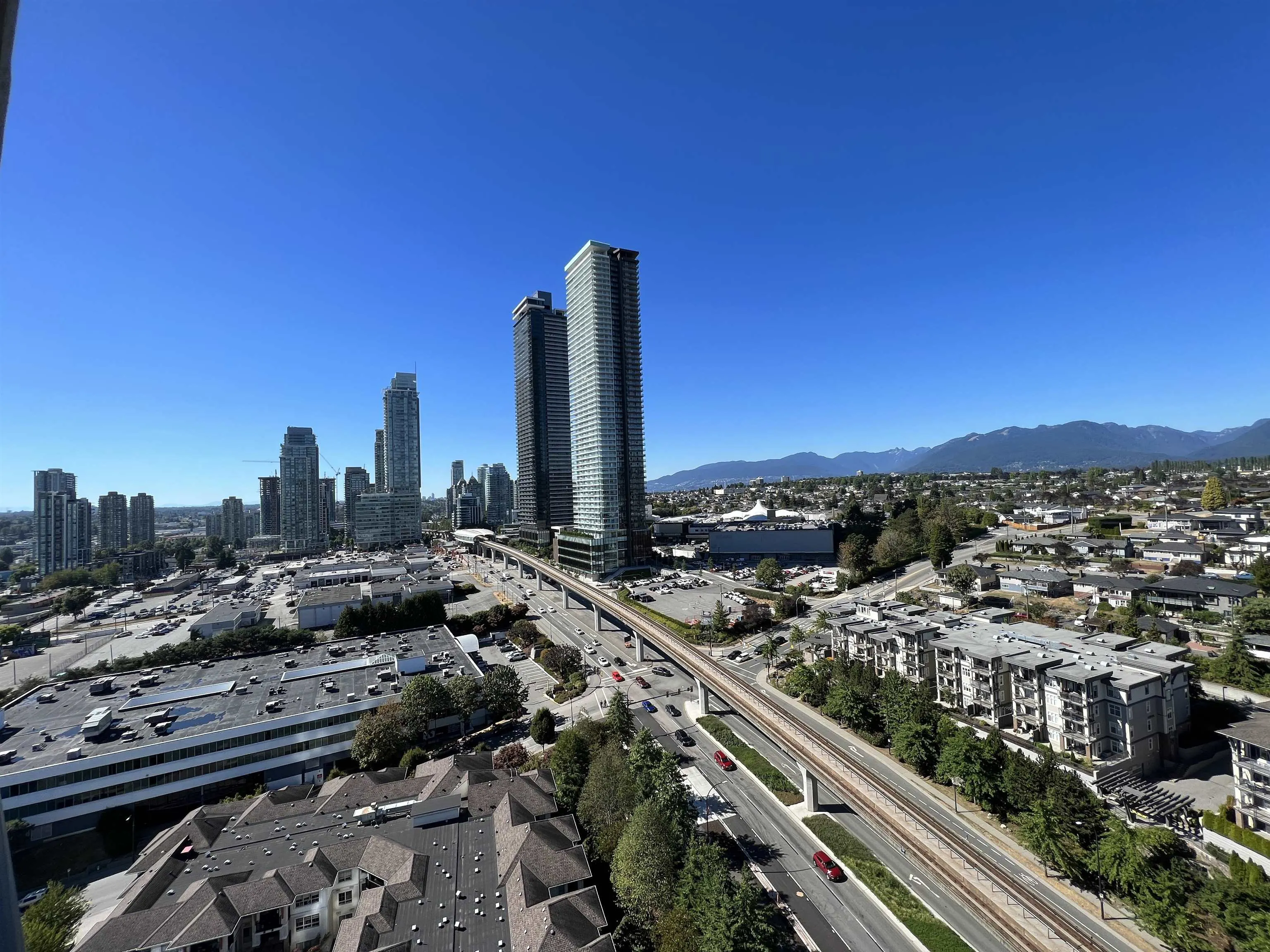 17XX 4720 Lougheed Highway