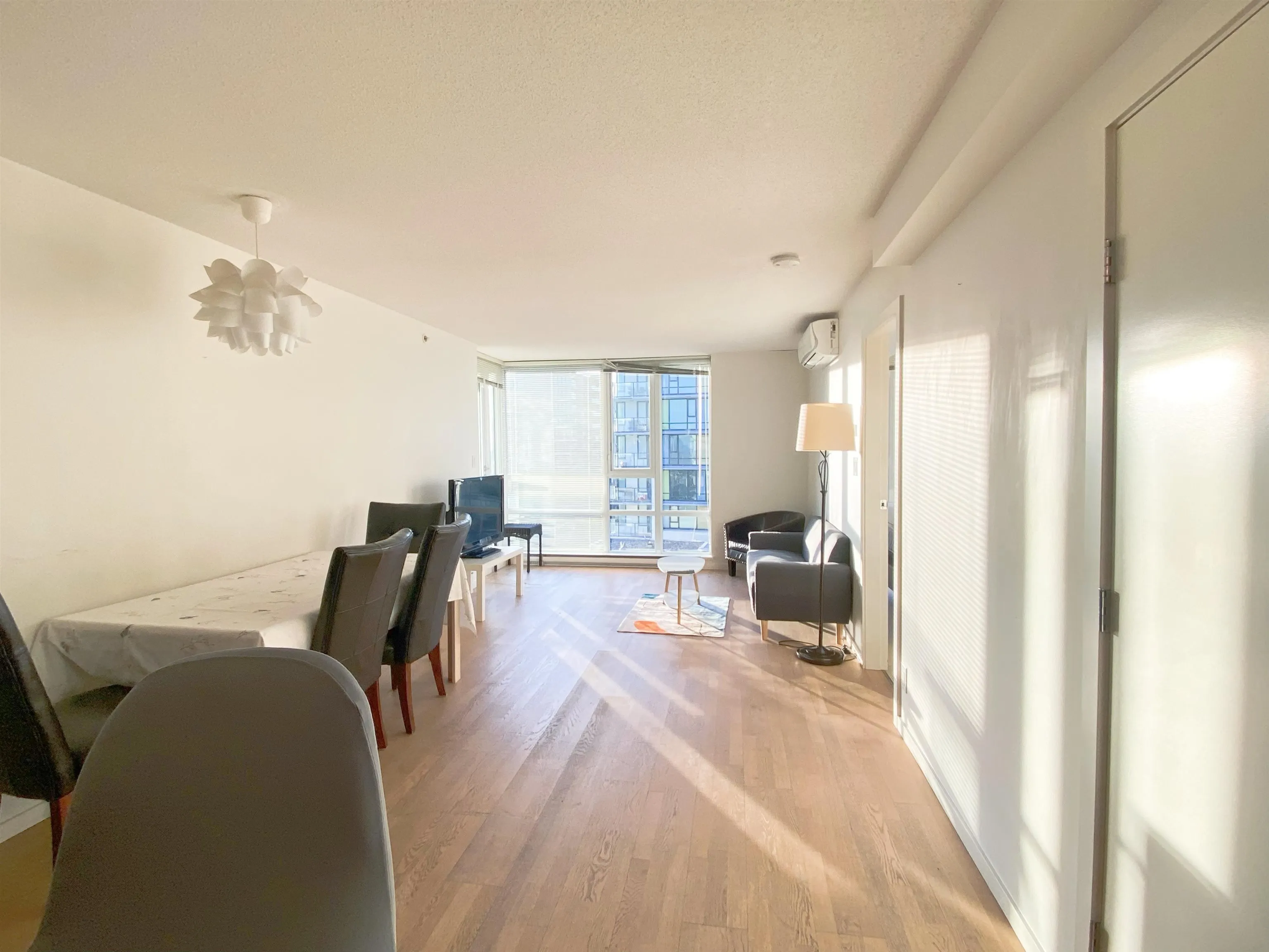 1116 7988 Ackroyd Road