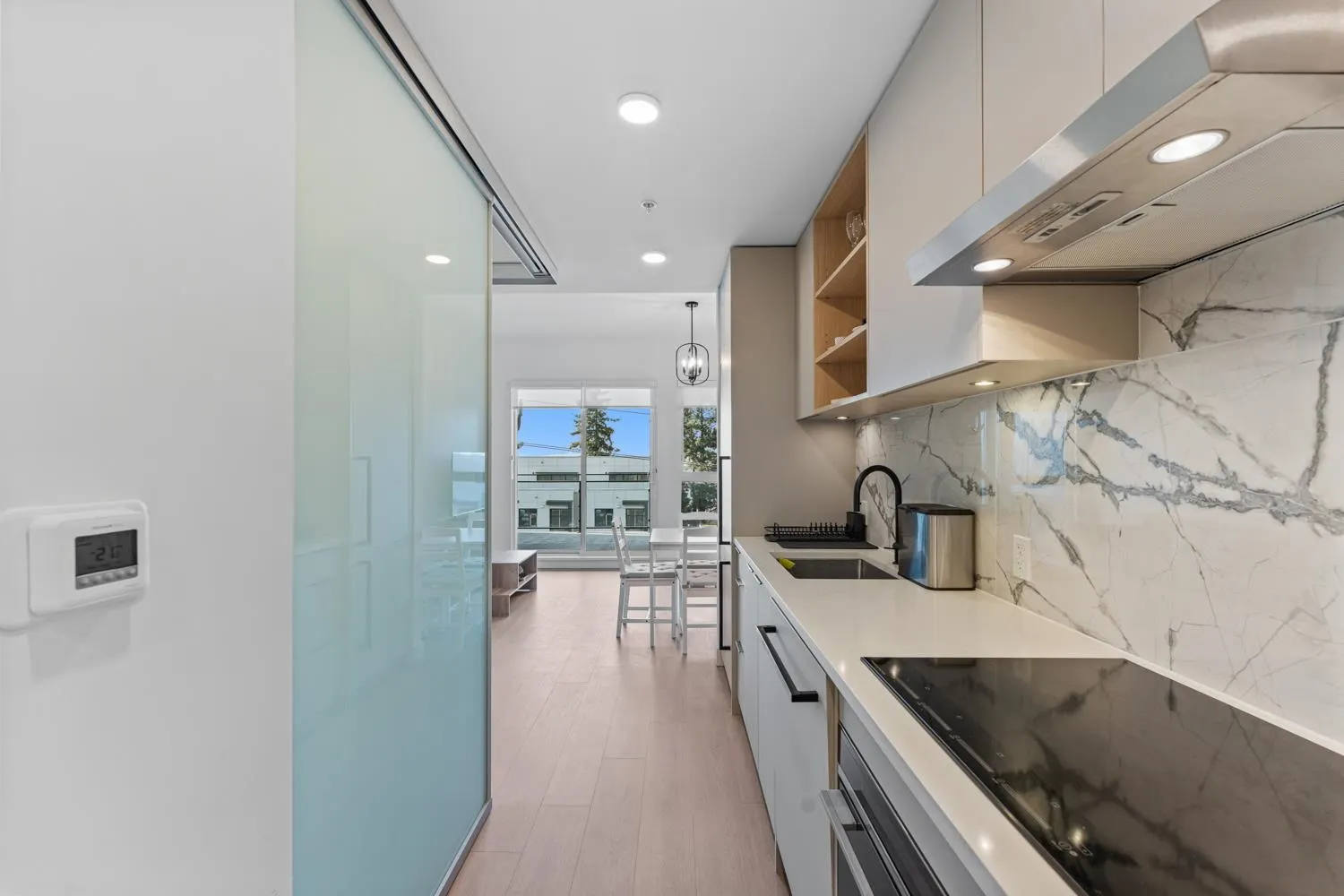 45X 422 E 3rd Street