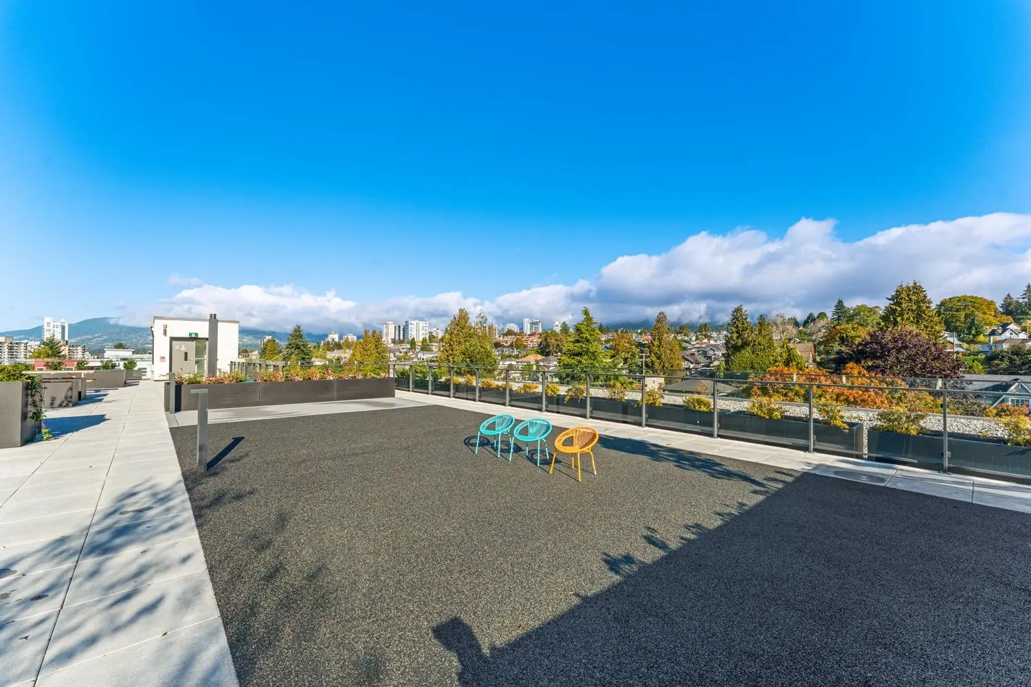 45X 422 E 3rd Street