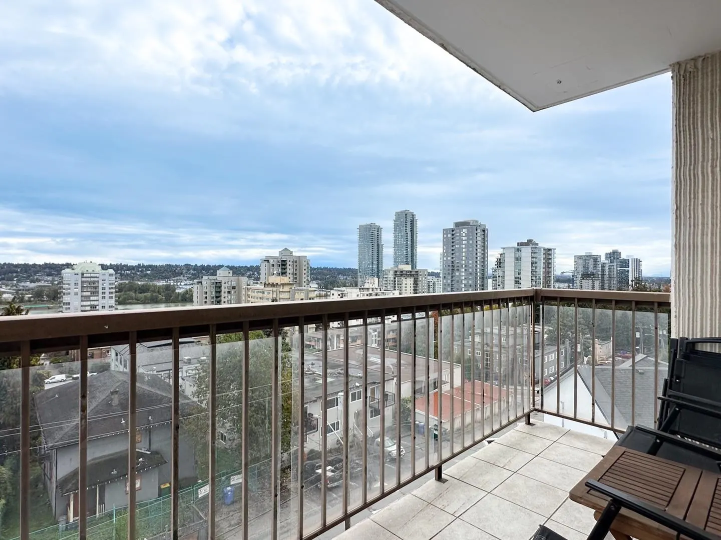 502 320 Royal Avenue