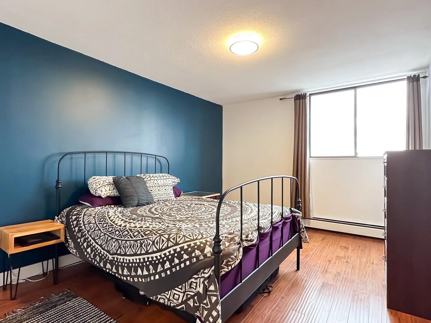 502 320 Royal Avenue