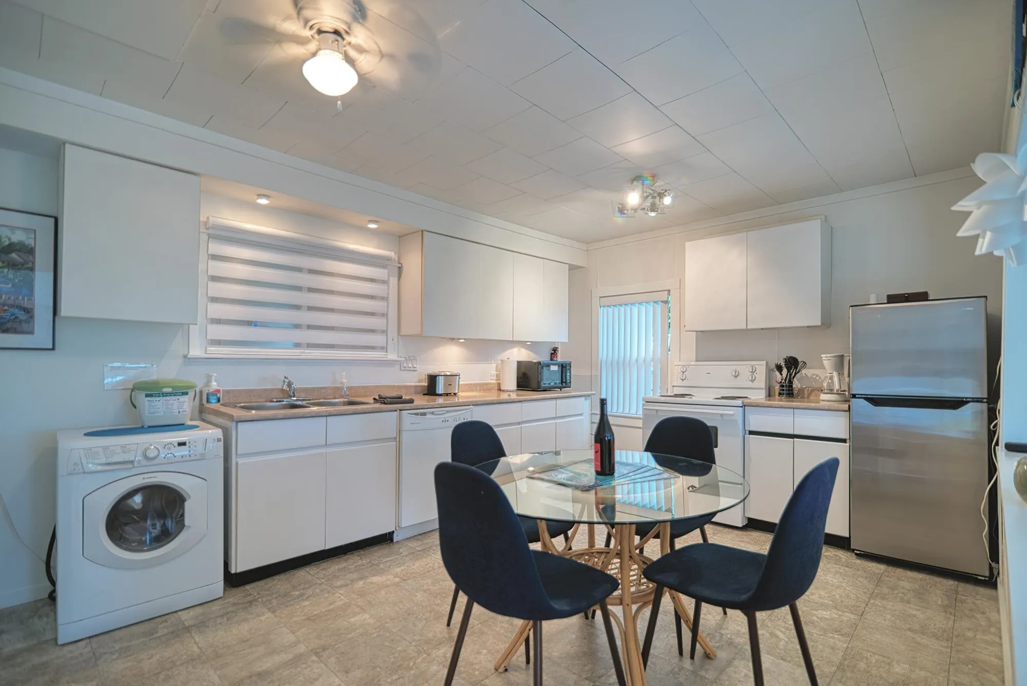 5218 Sunshine Coast Highway