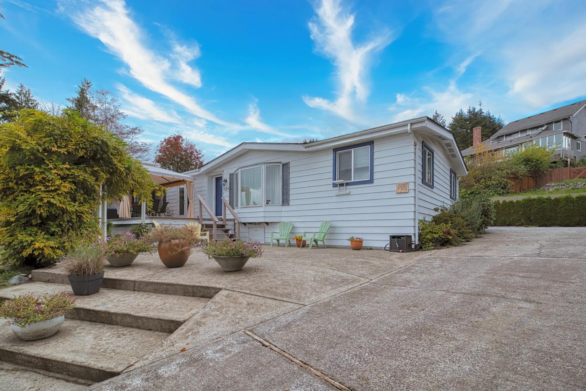 5218 Sunshine Coast Highway