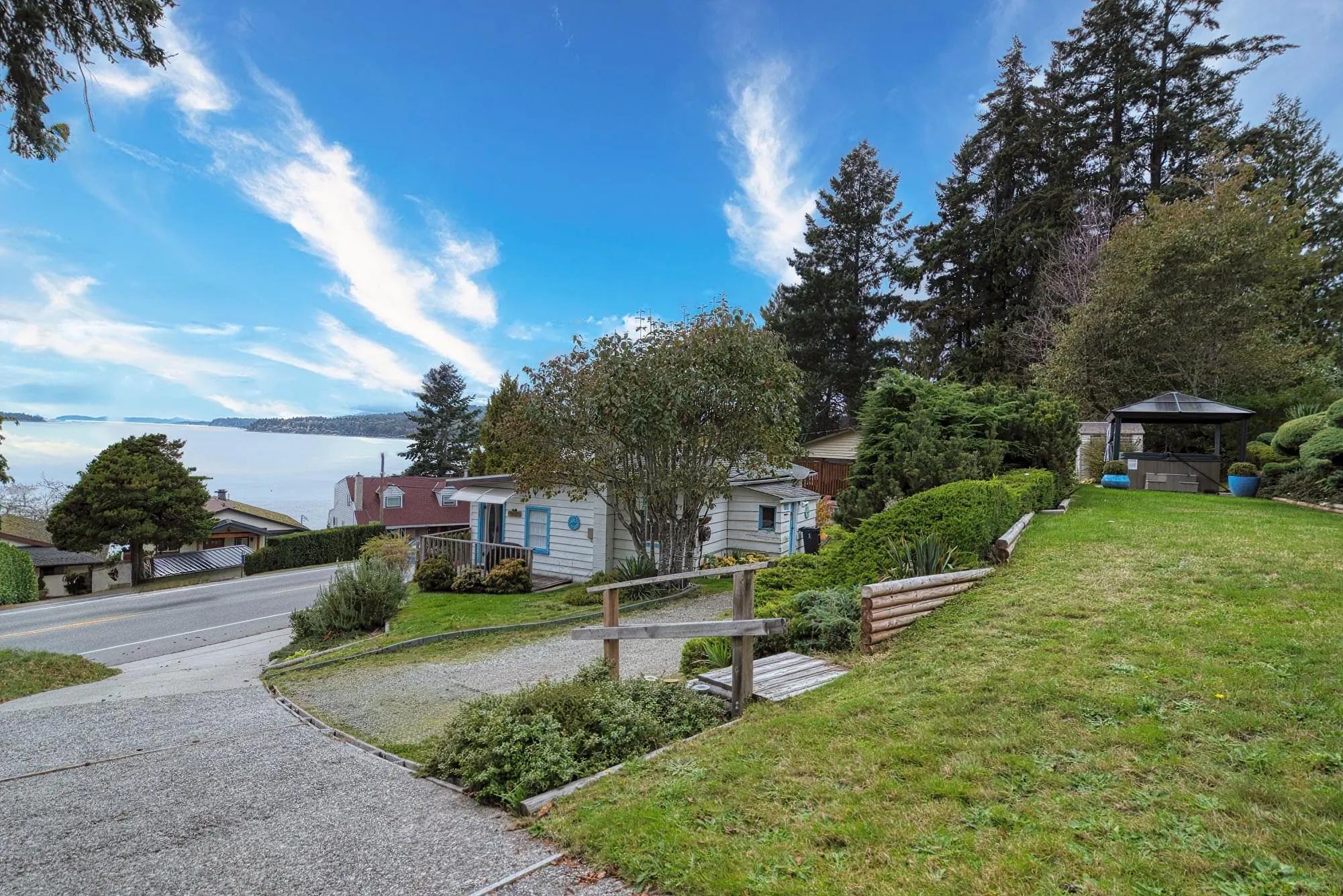 5218 Sunshine Coast Highway