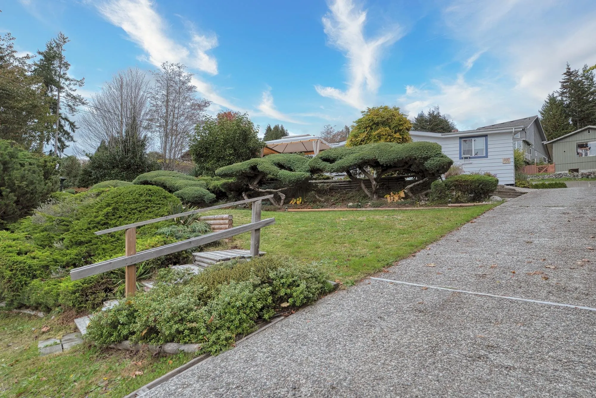 5218 Sunshine Coast Highway