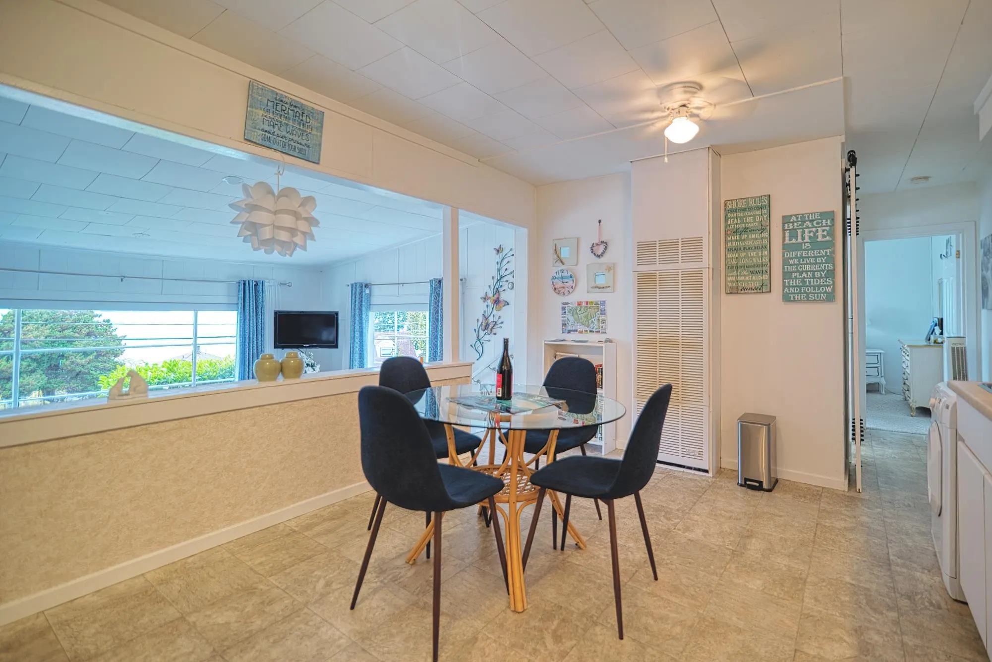 5218 Sunshine Coast Highway