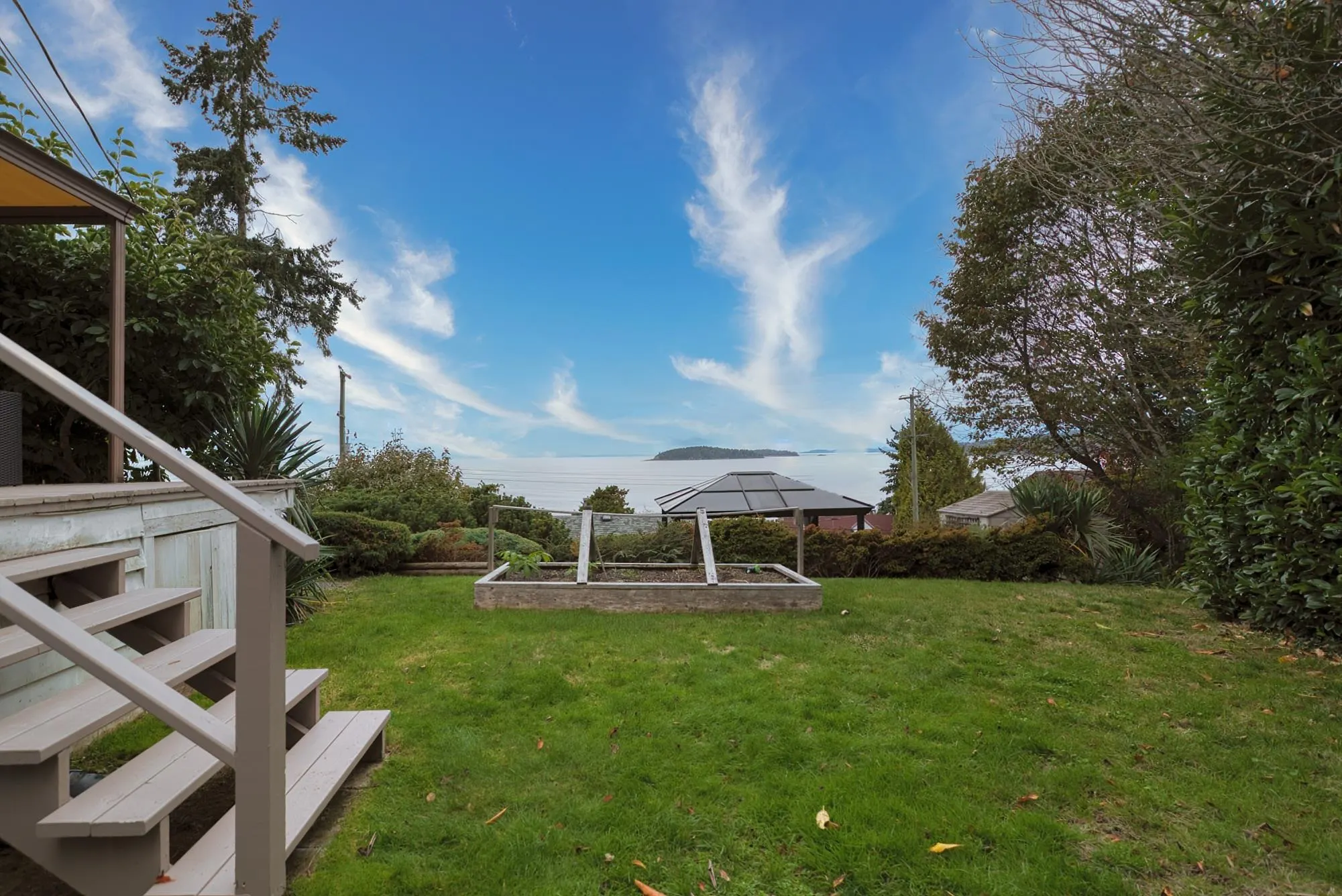 5218 Sunshine Coast Highway
