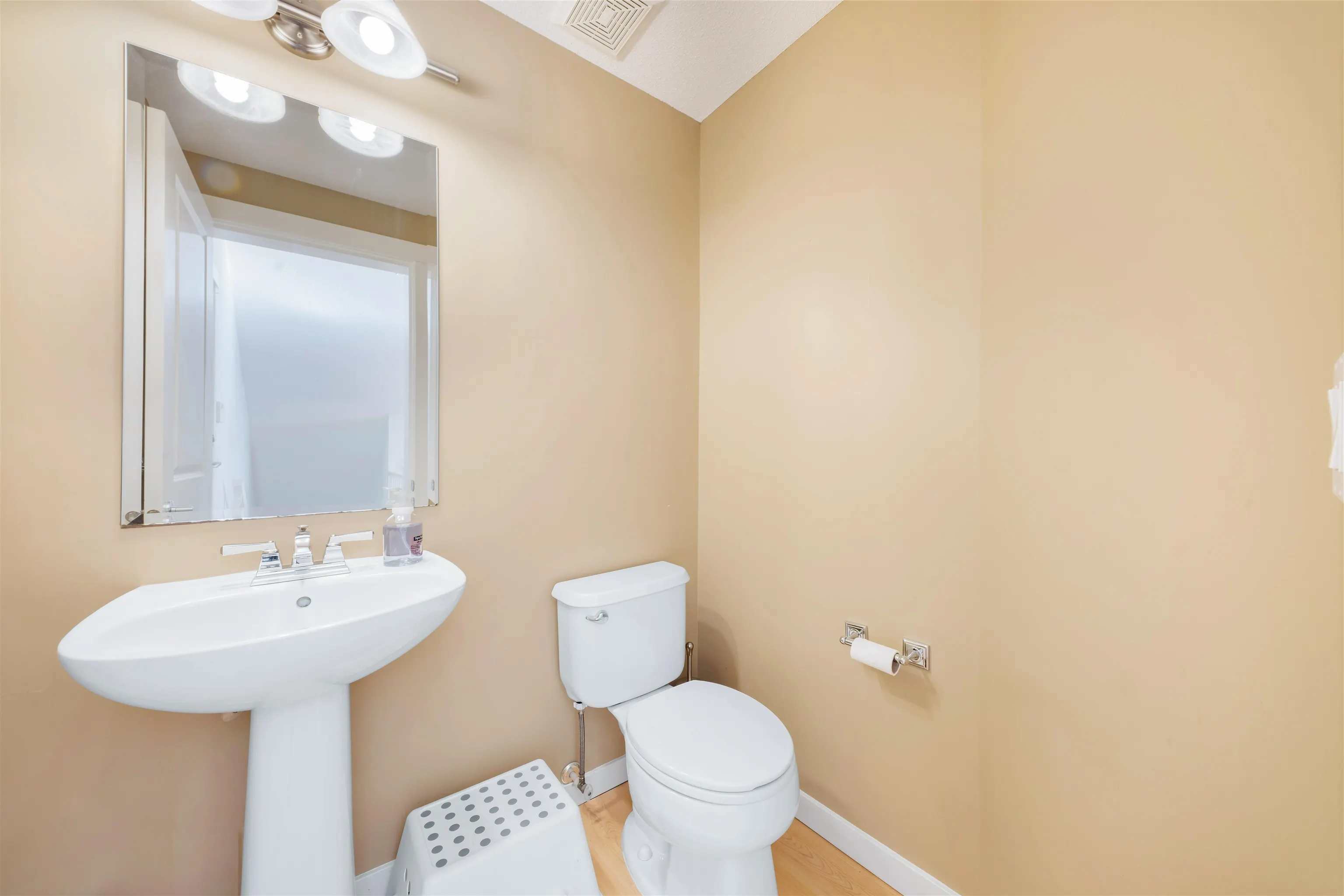 125 2200 Panorama Drive