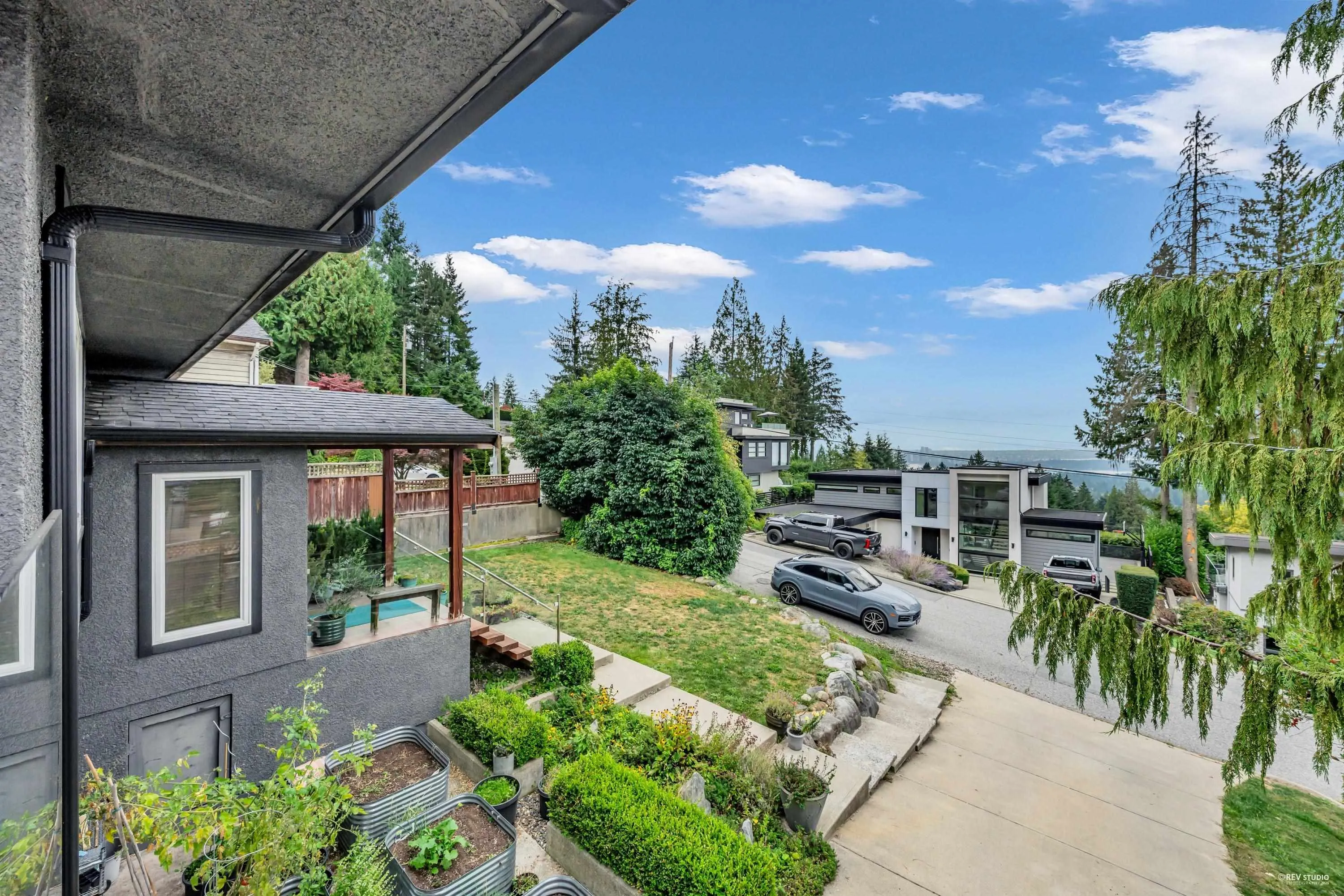 562 Alpine Court