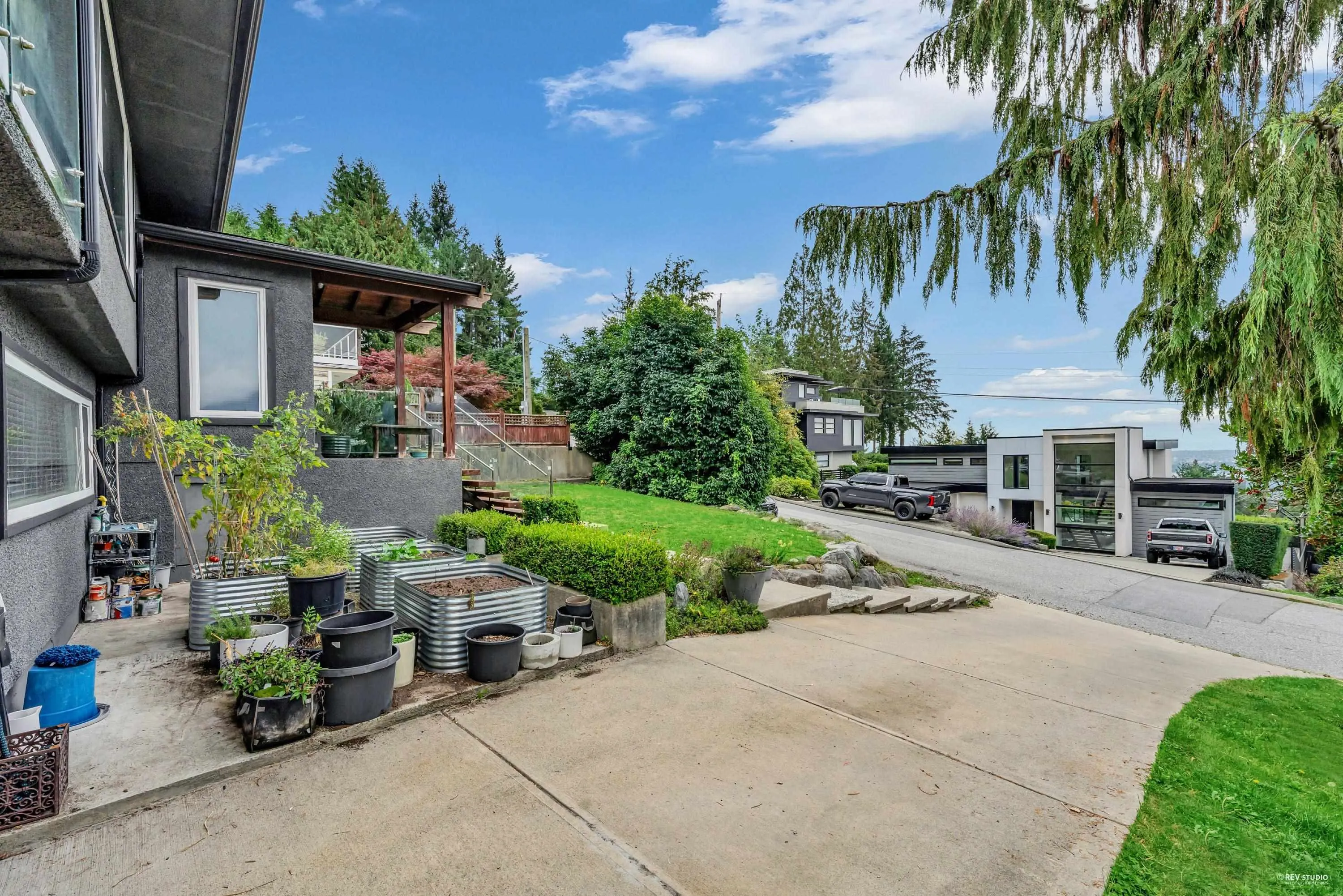 562 Alpine Court
