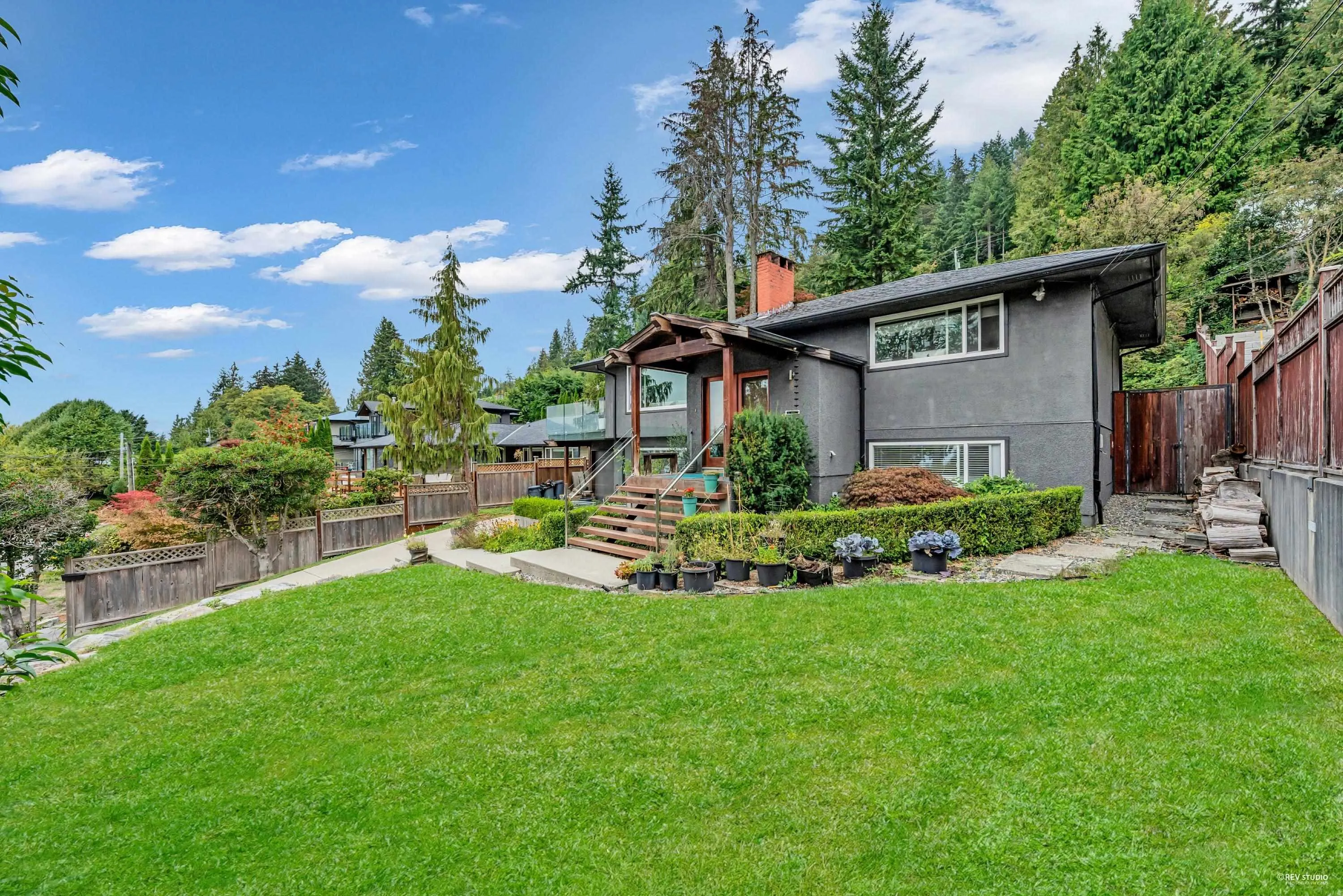 562 Alpine Court