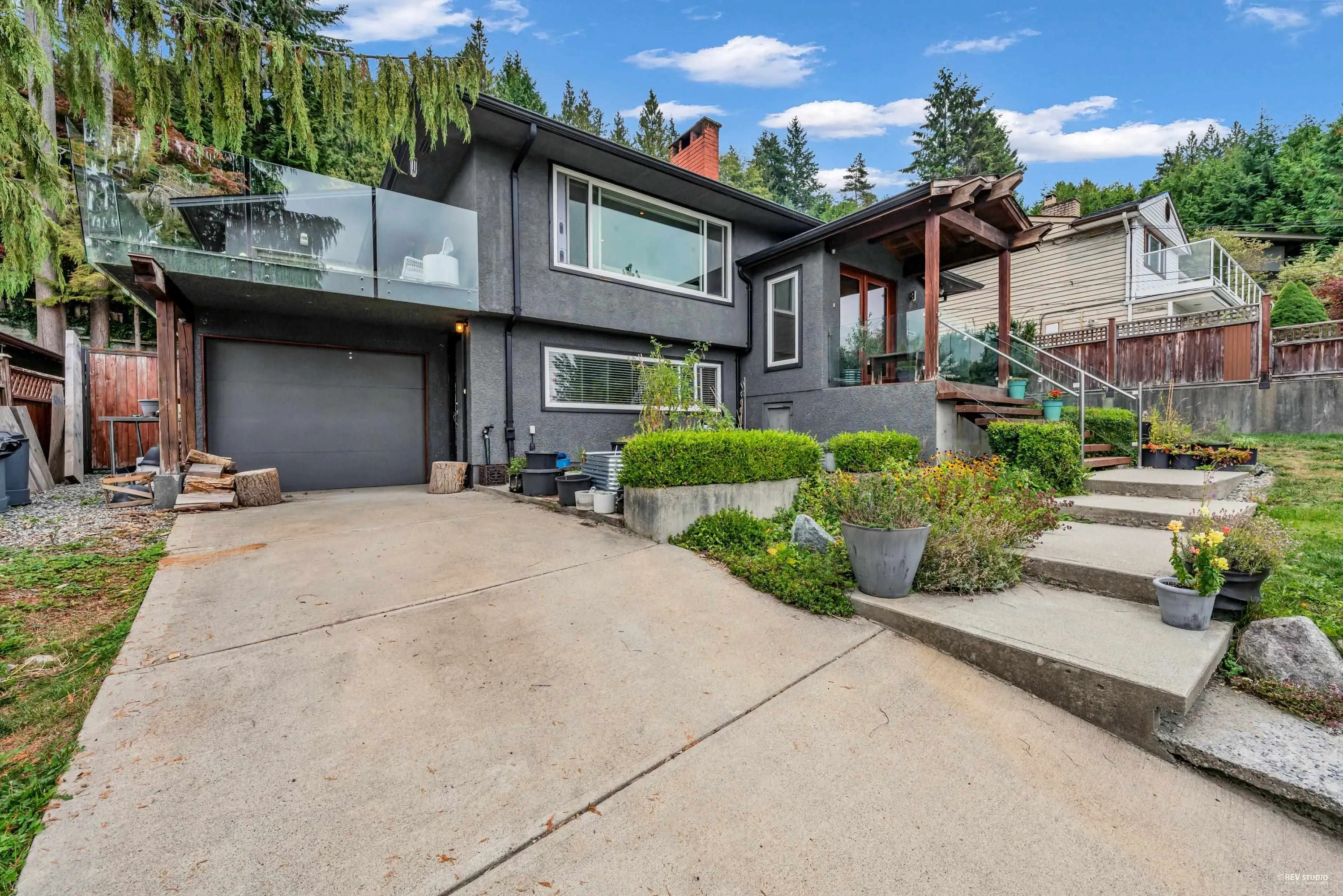 562 Alpine Court