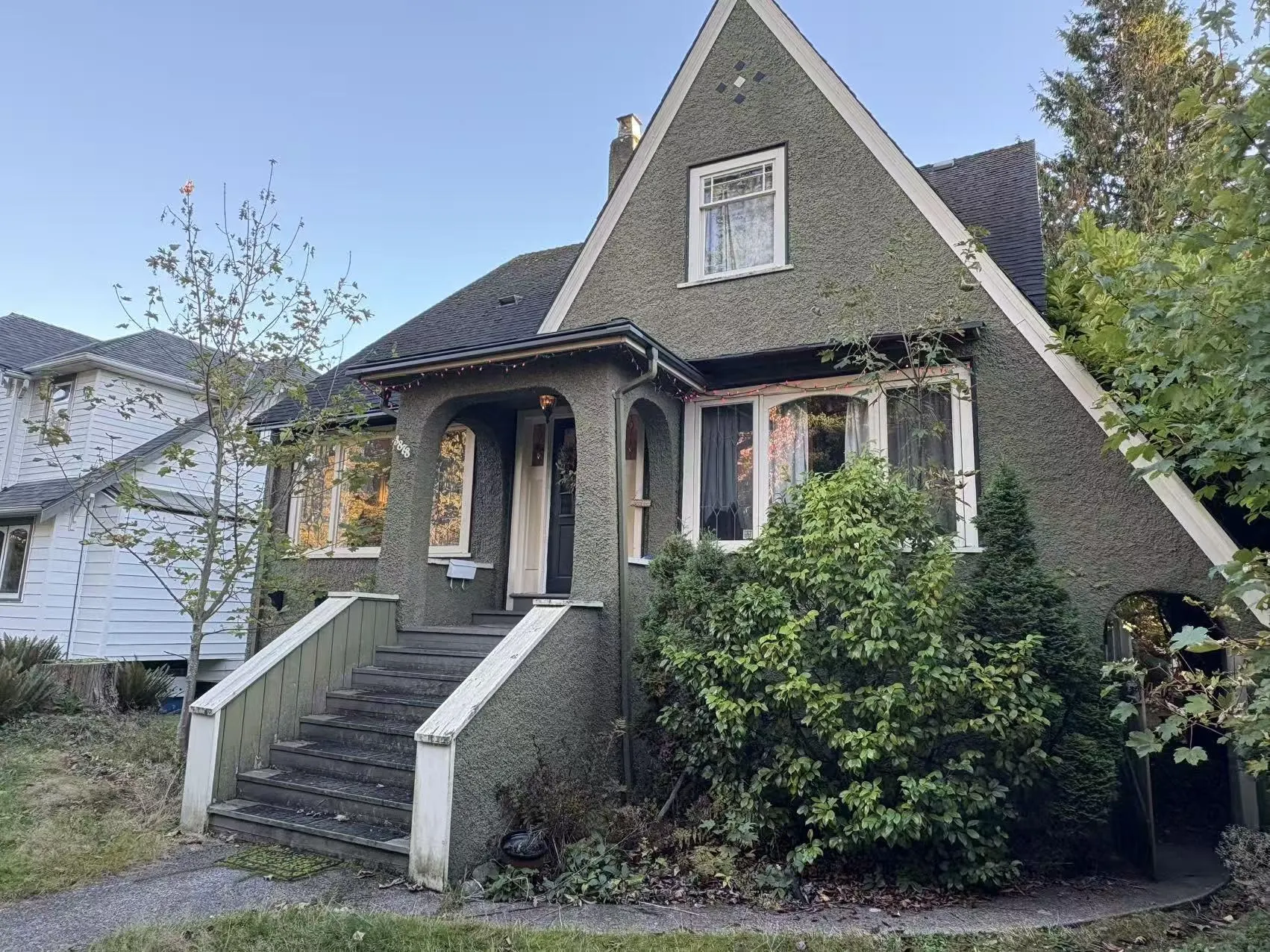 3878 W 33rd Avenue