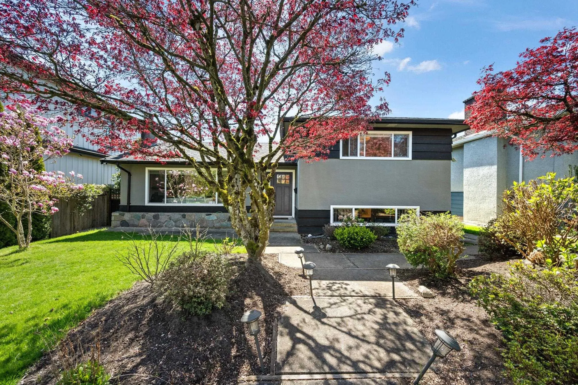 2566 Mcbain Avenue