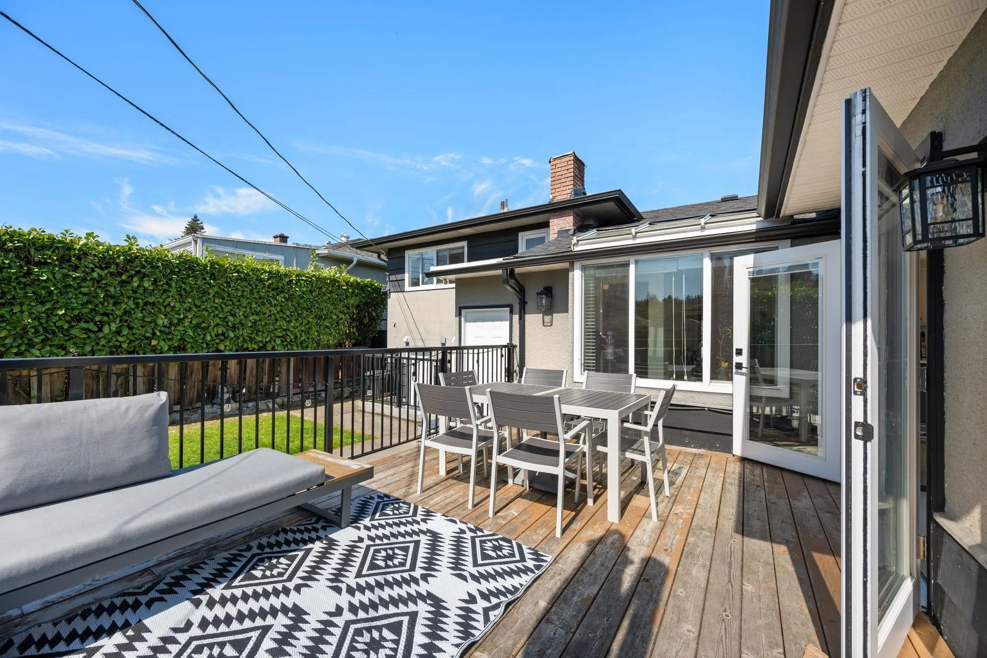 2566 Mcbain Avenue