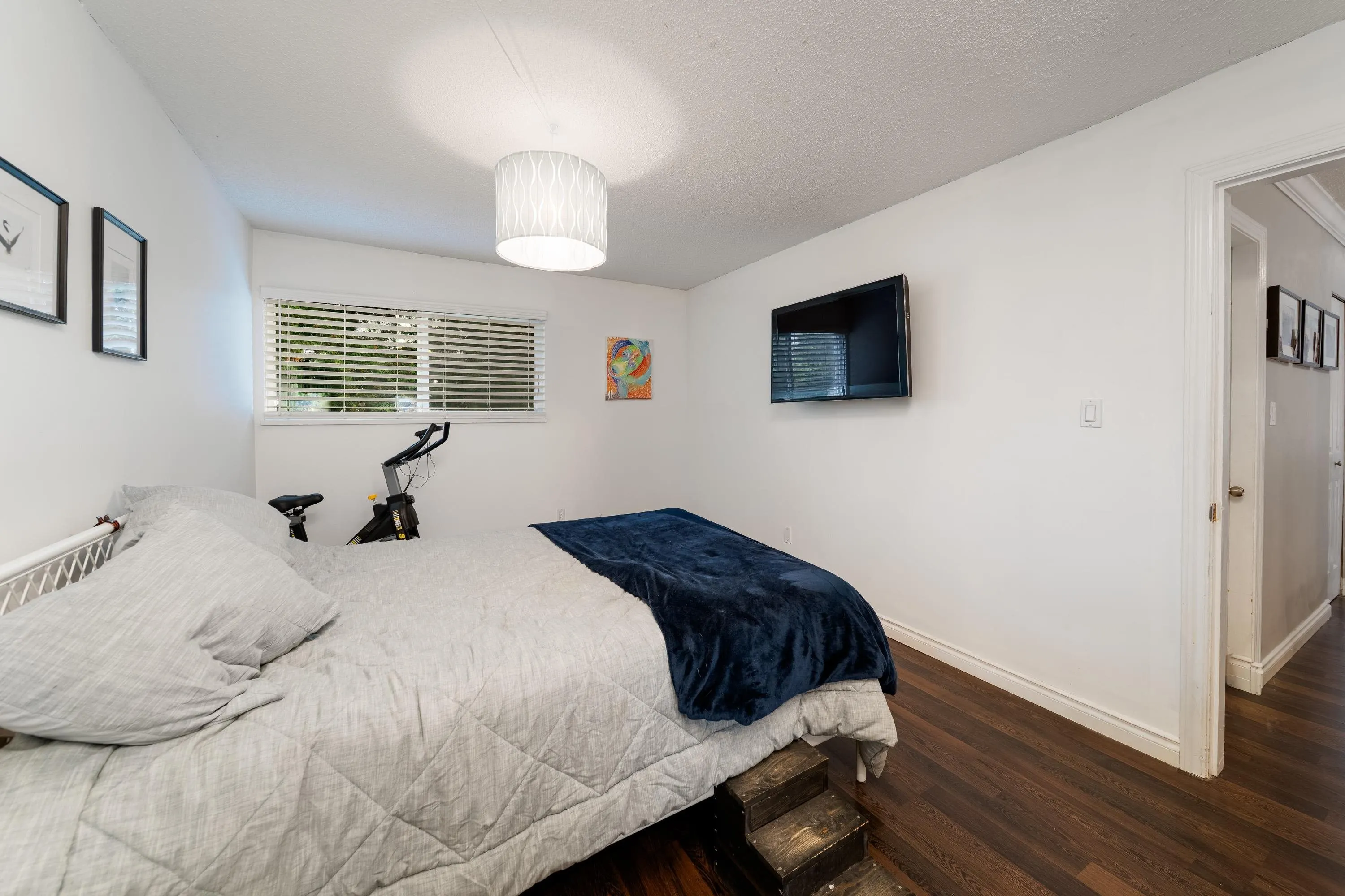 206 1850 E Southmere Crescent