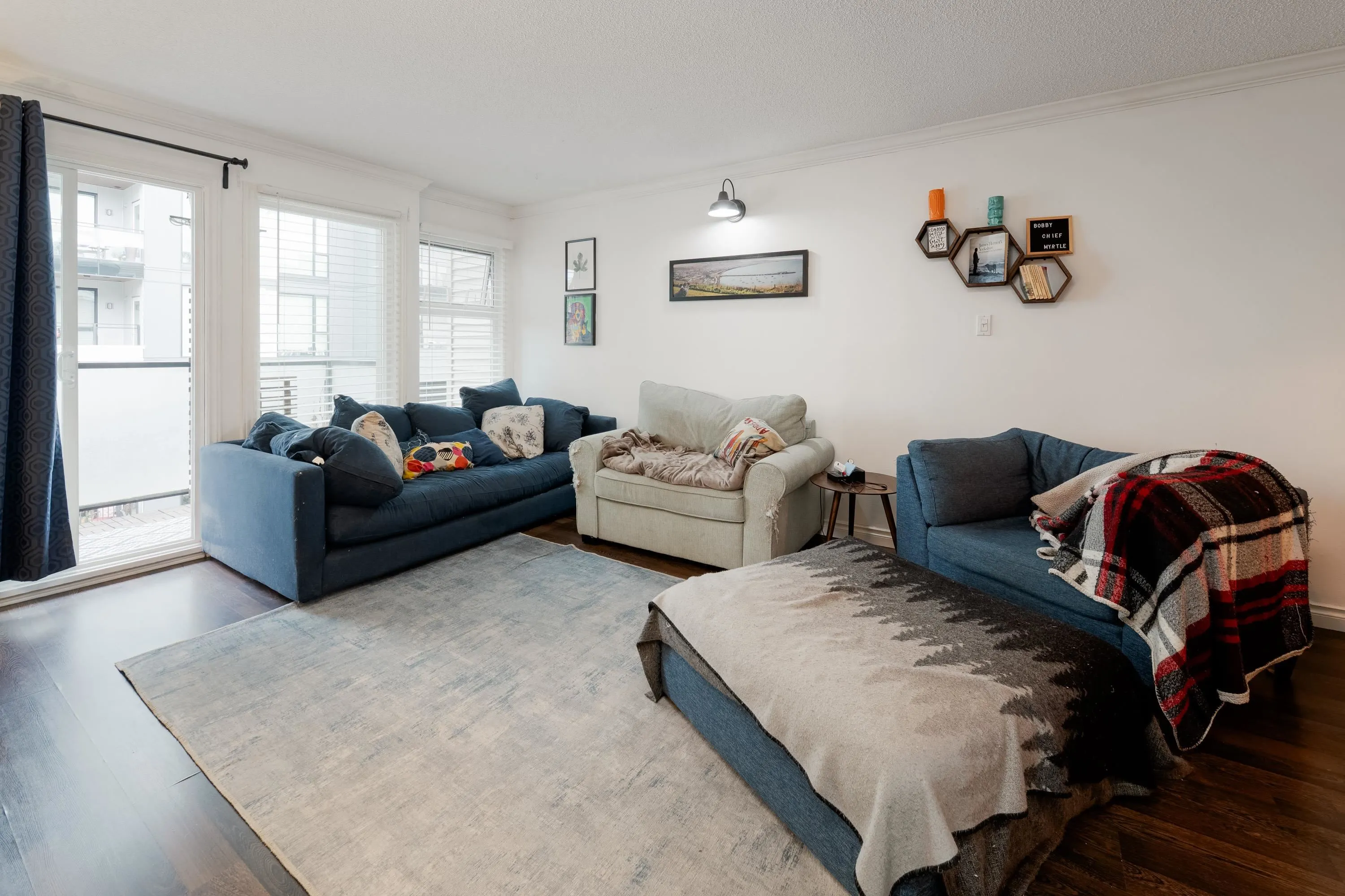 206 1850 E Southmere Crescent