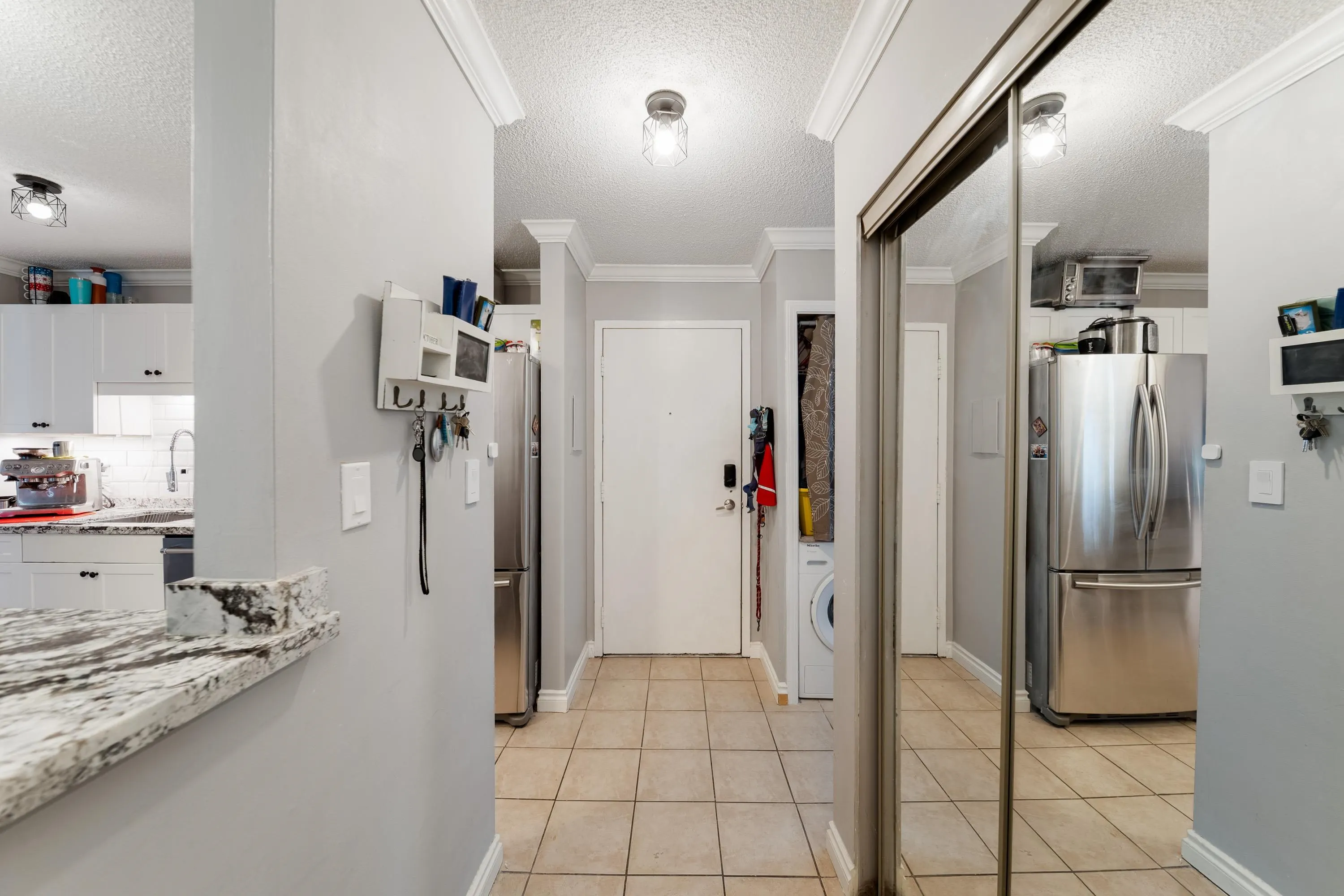 206 1850 E Southmere Crescent