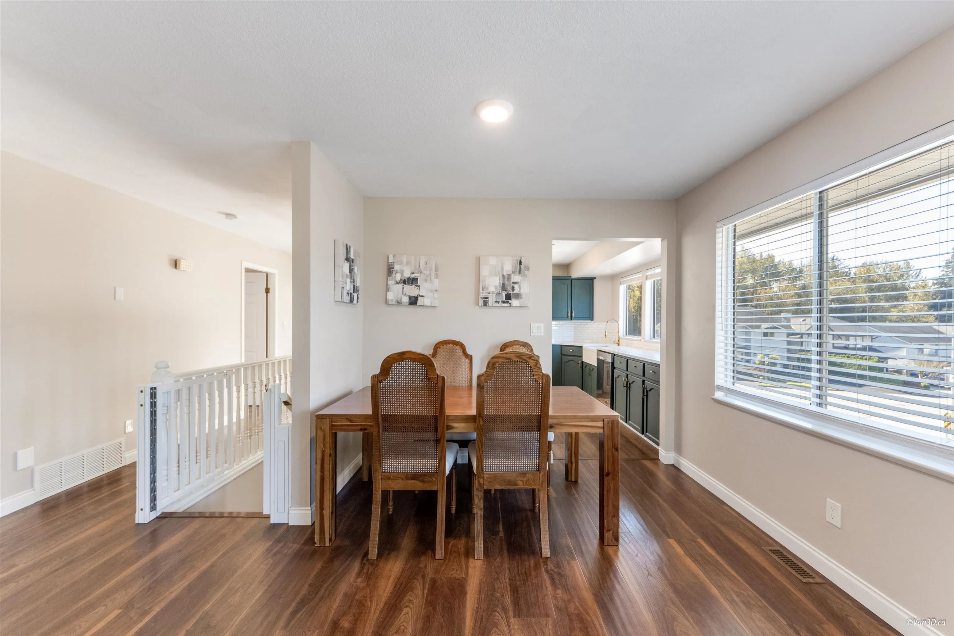 2287 Stafford Avenue