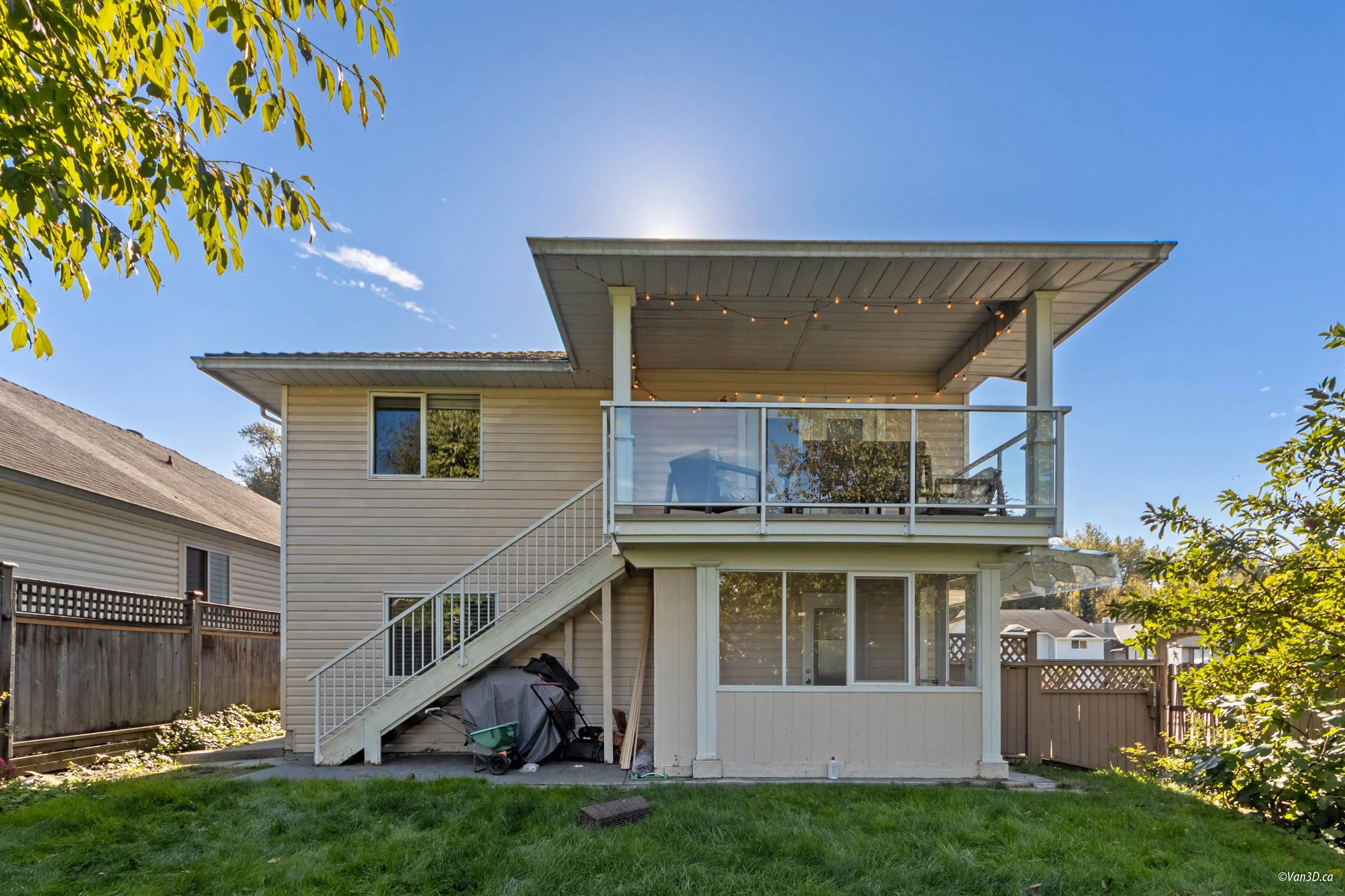 2287 Stafford Avenue