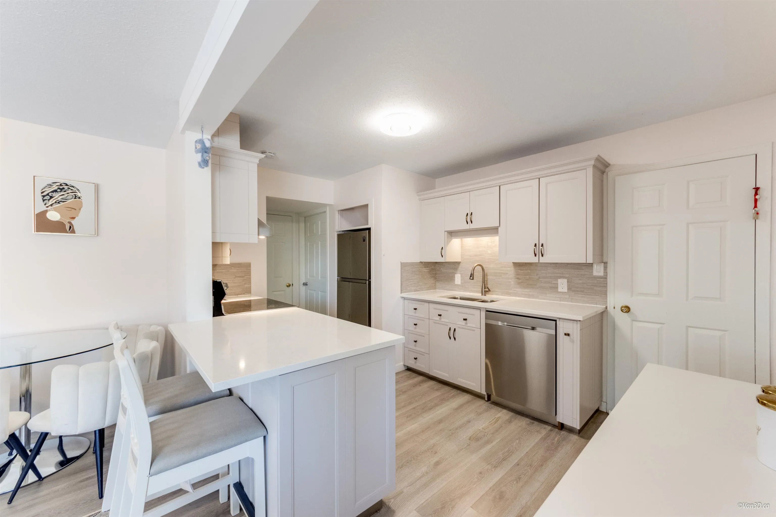 2287 Stafford Avenue