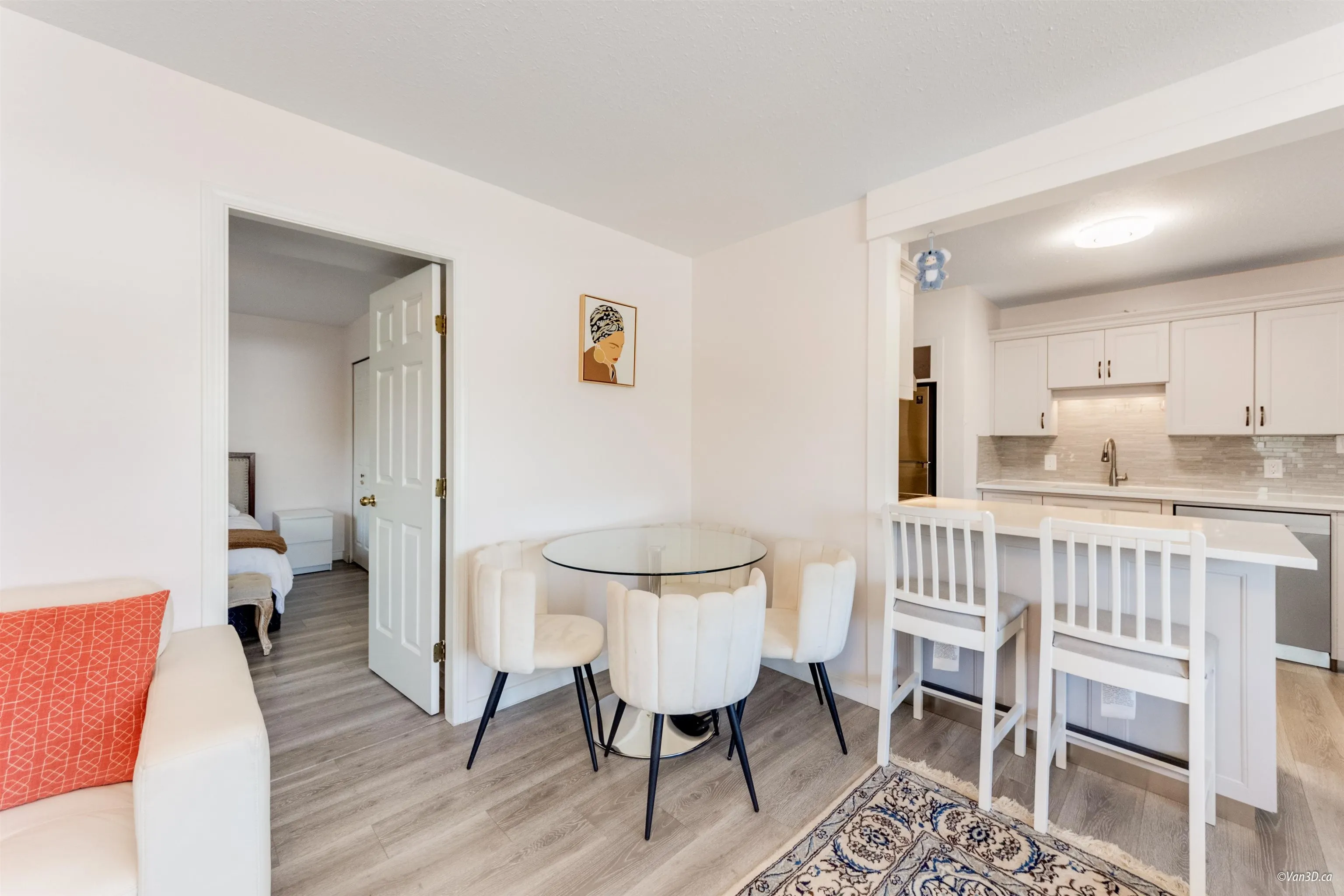 2287 Stafford Avenue