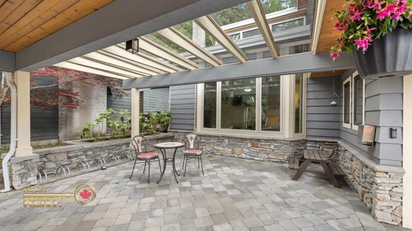 3690 Rutherford Crescent