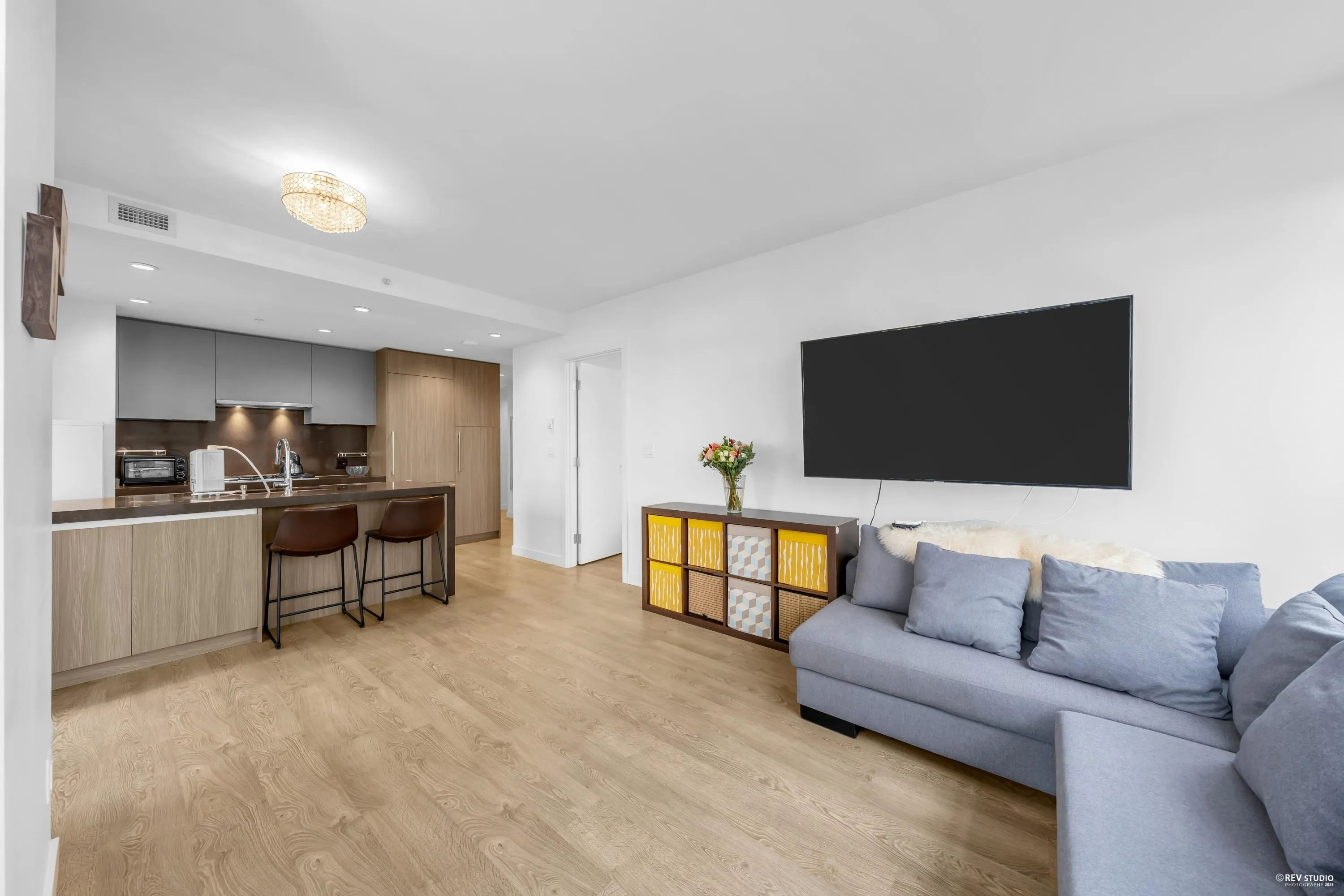 2507 6080 Mckay Avenue