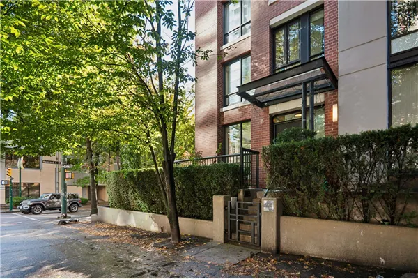 308 Smithe Street