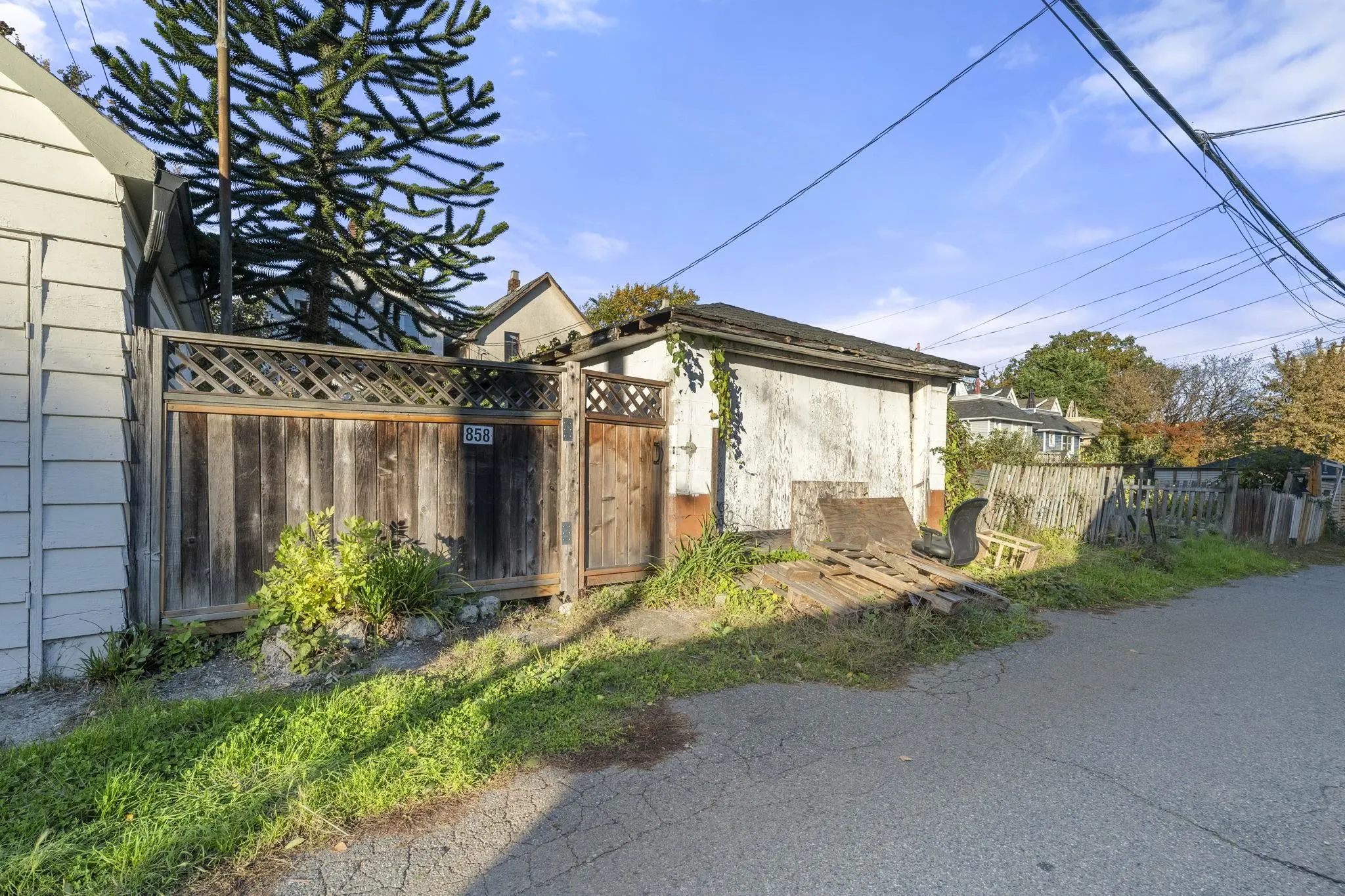 858 Union Street