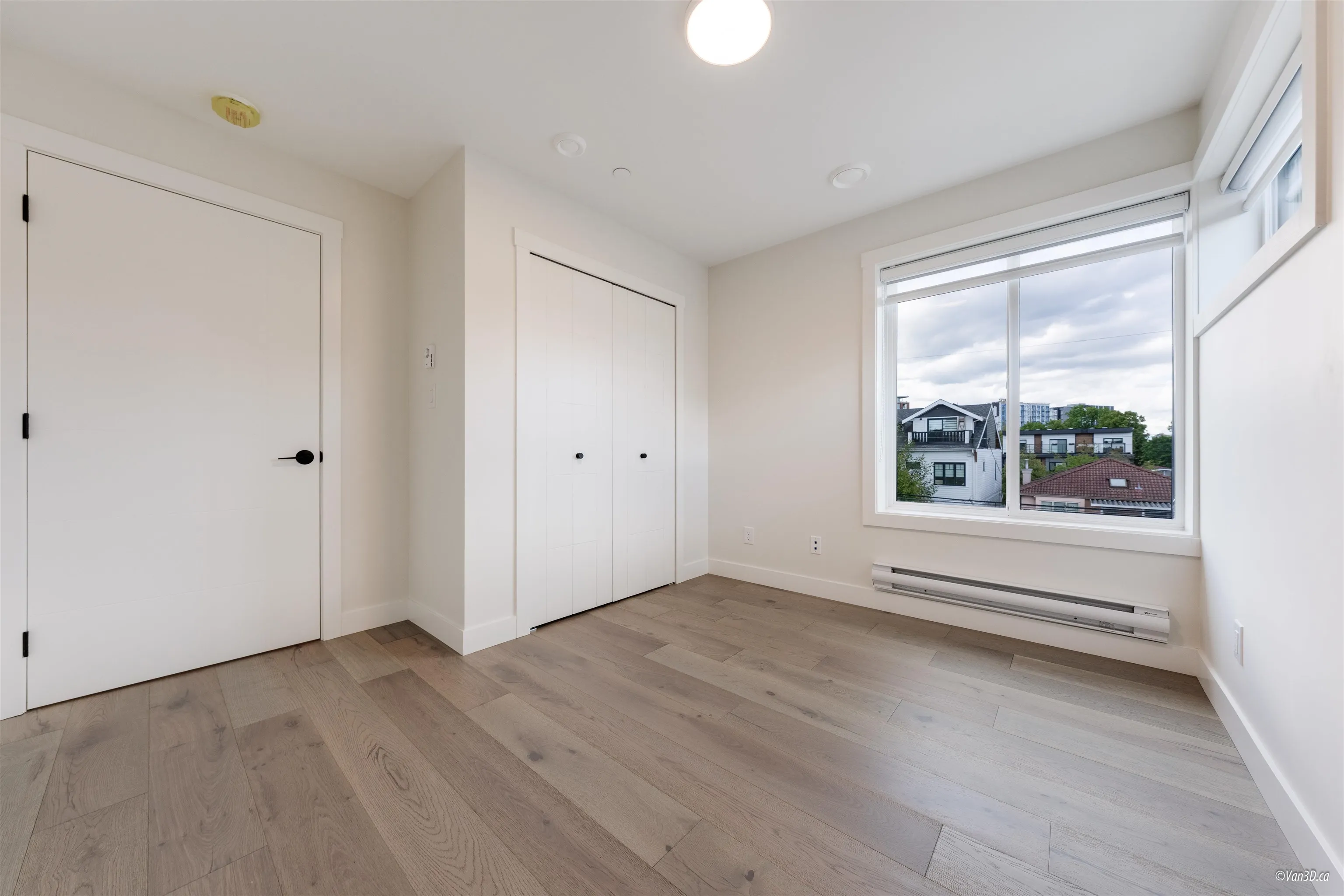 202 5092 Slocan Street