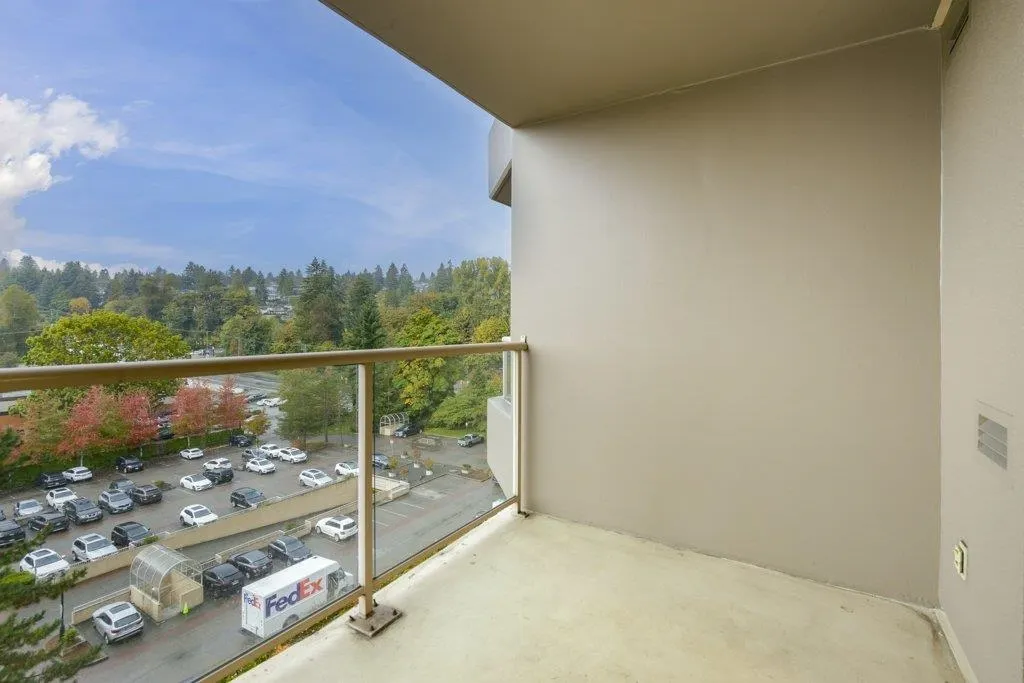 701 1327 E Keith Road
