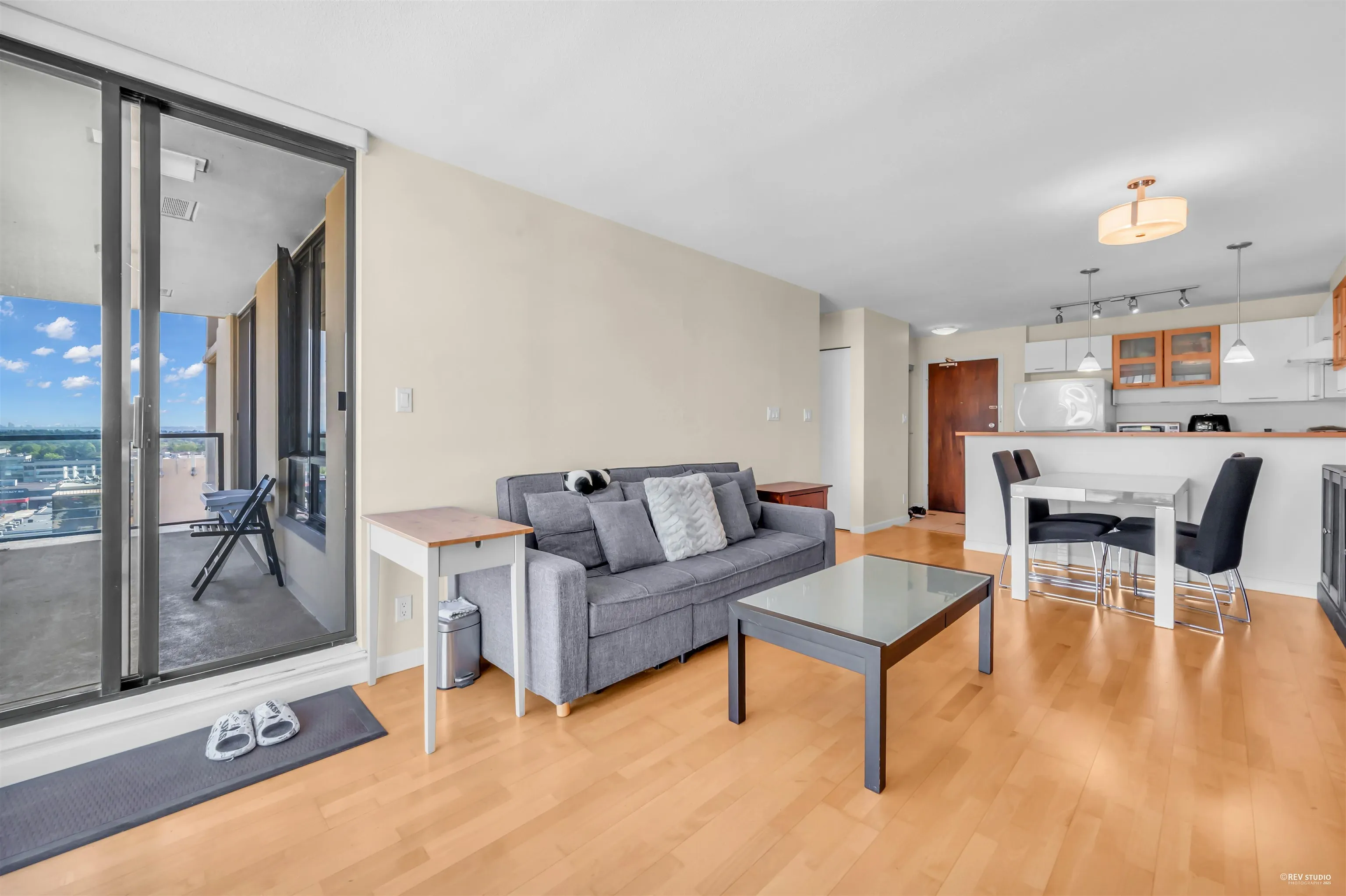 1708 7831 Westminster Highway