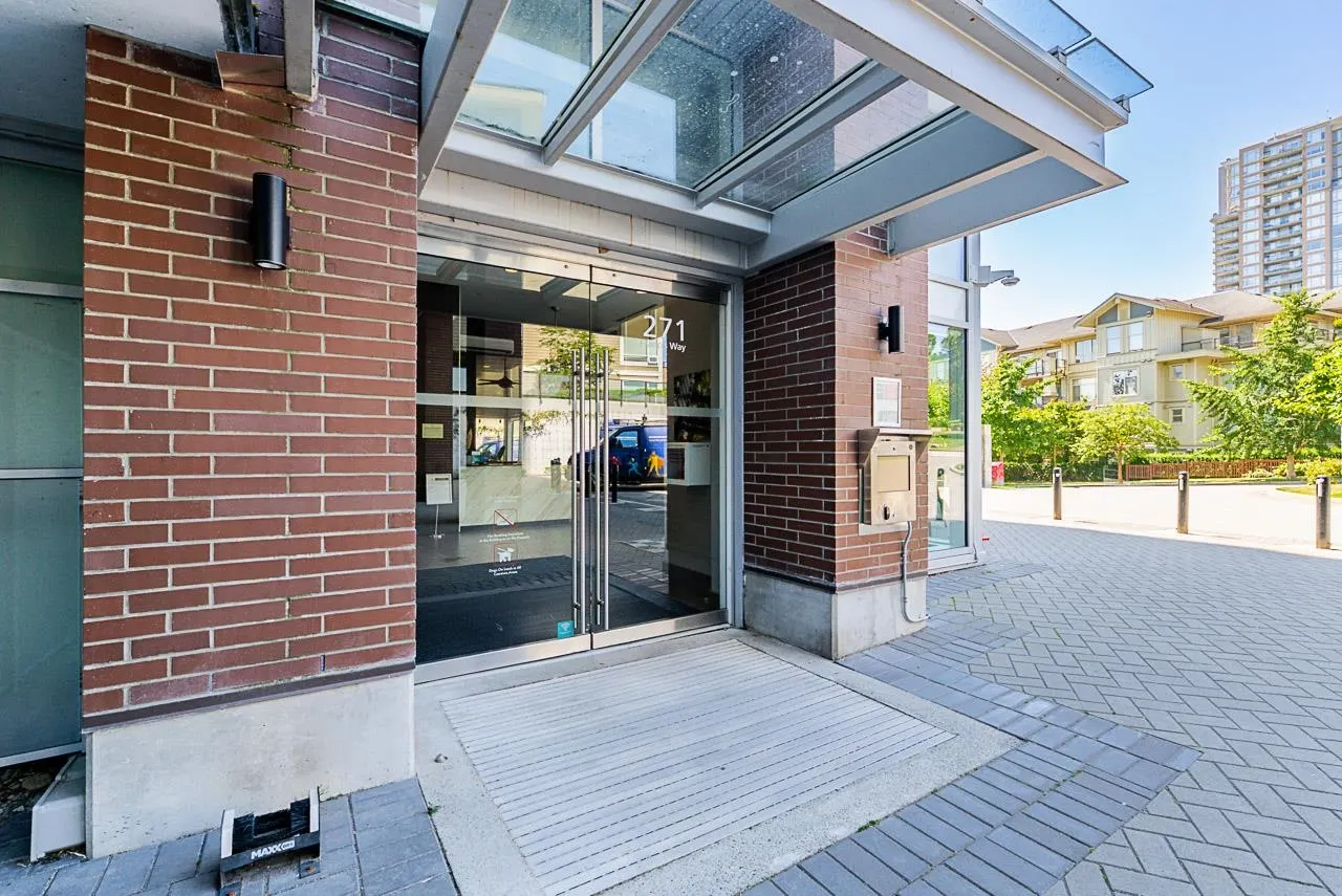 711 271 Francis Way