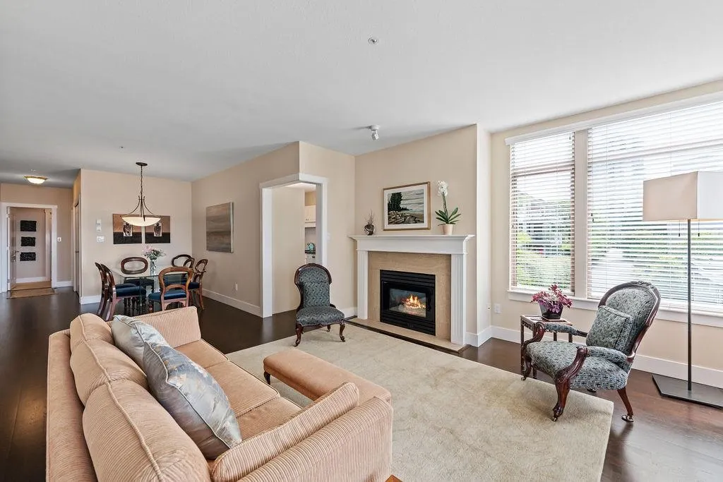 402 2271 Bellevue Avenue