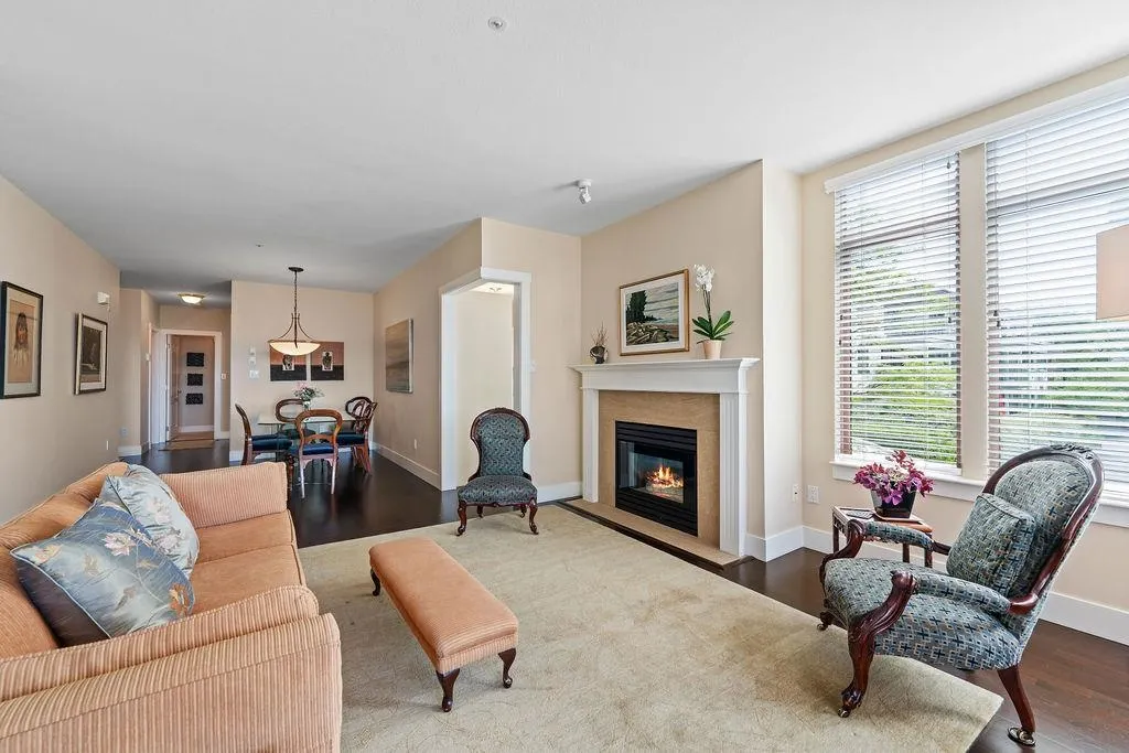 402 2271 Bellevue Avenue
