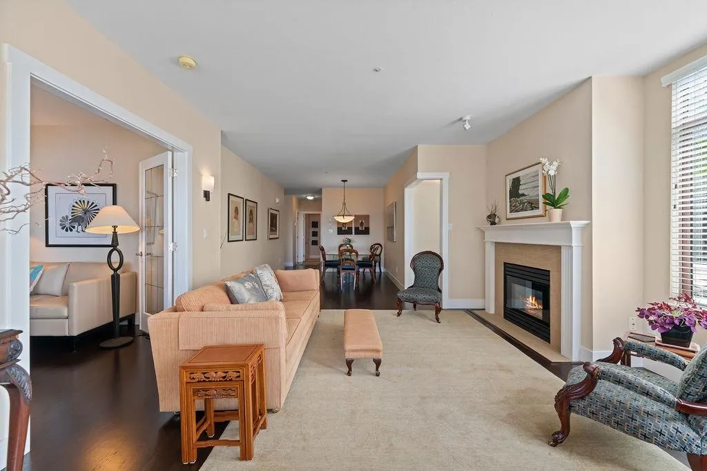 402 2271 Bellevue Avenue